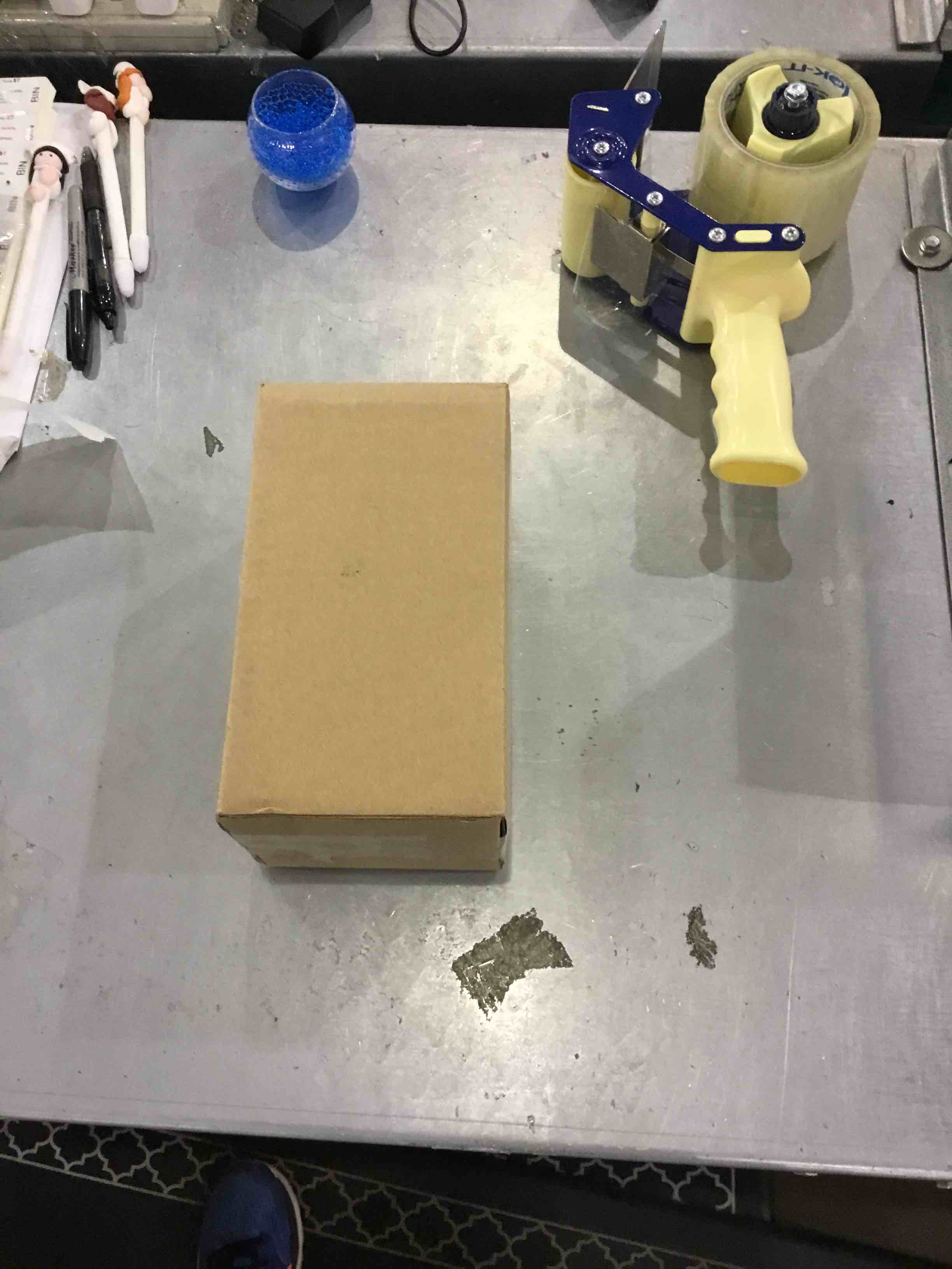 https://s3.amazonaws.com/lotting-images-prod/bidfta/EXS00255555_1684498212675.jpeg