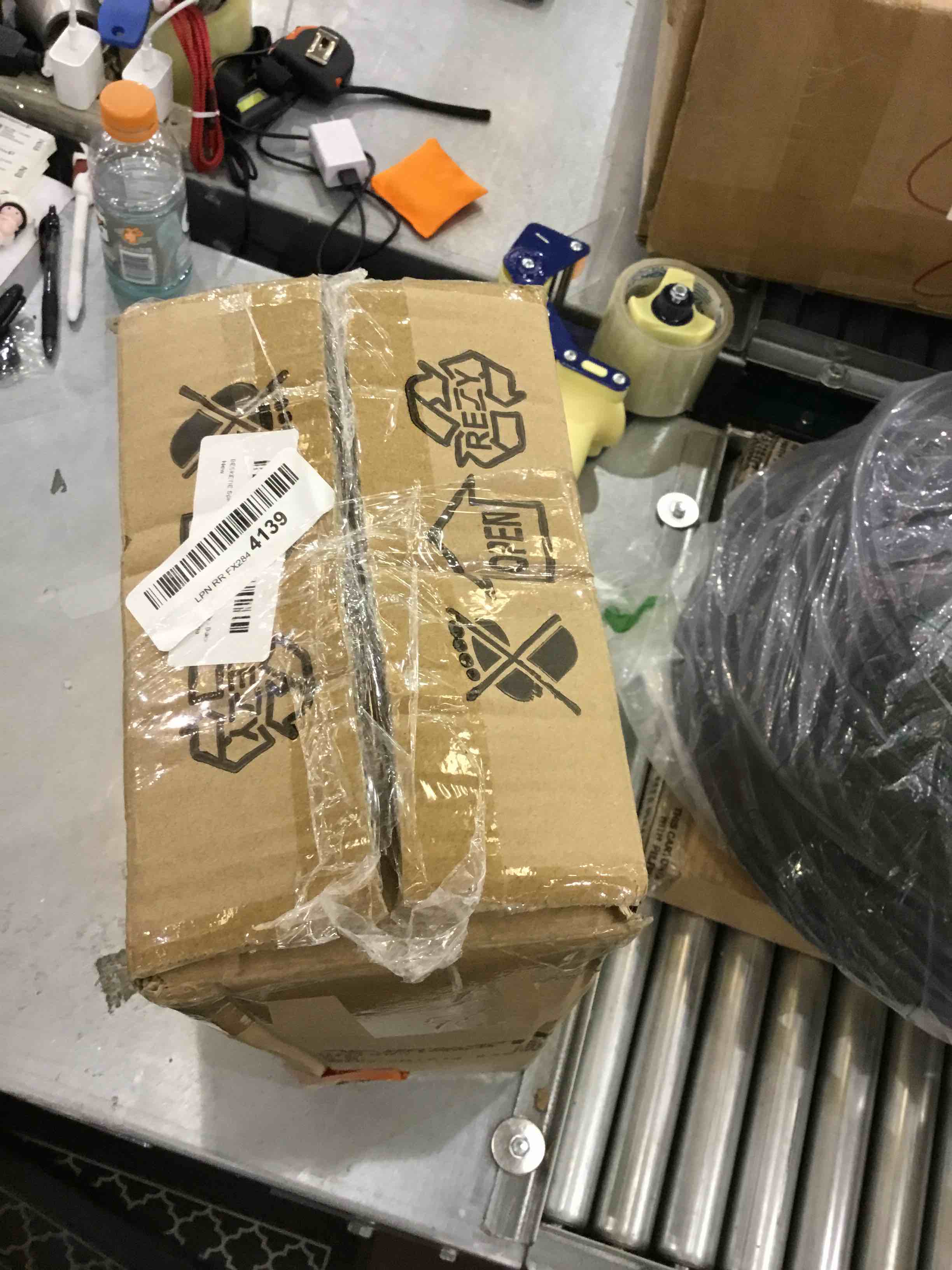 https://s3.amazonaws.com/lotting-images-prod/bidfta/EXS00255620_1684509227929.jpeg