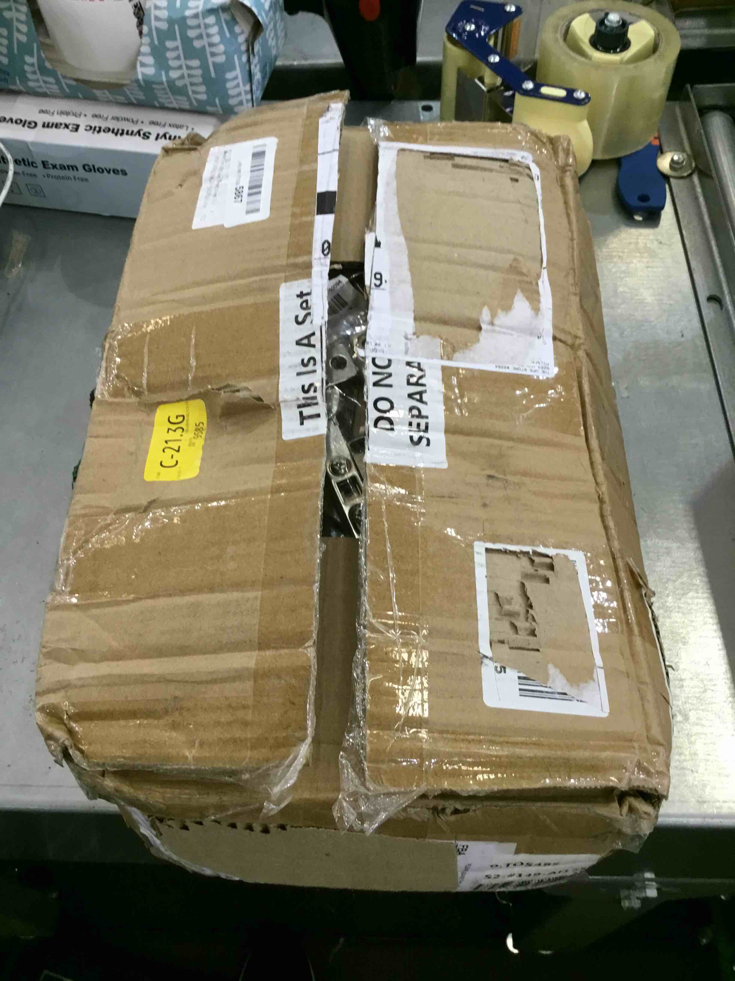 https://s3.amazonaws.com/lotting-images-prod/bidfta/EXS00255928_1685126475252.jpeg
