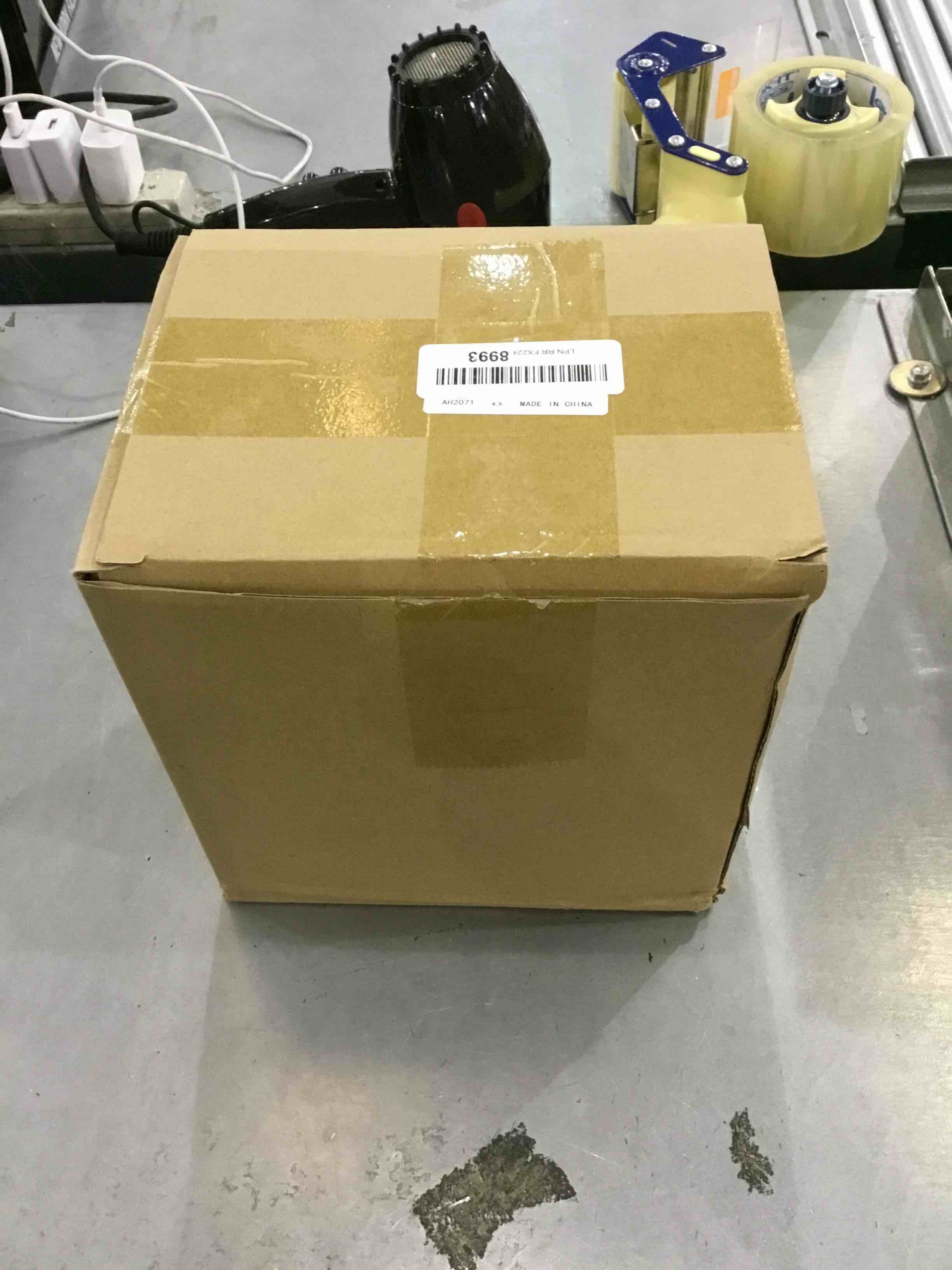 https://s3.amazonaws.com/lotting-images-prod/bidfta/EXS00255973_1685449820259.jpeg