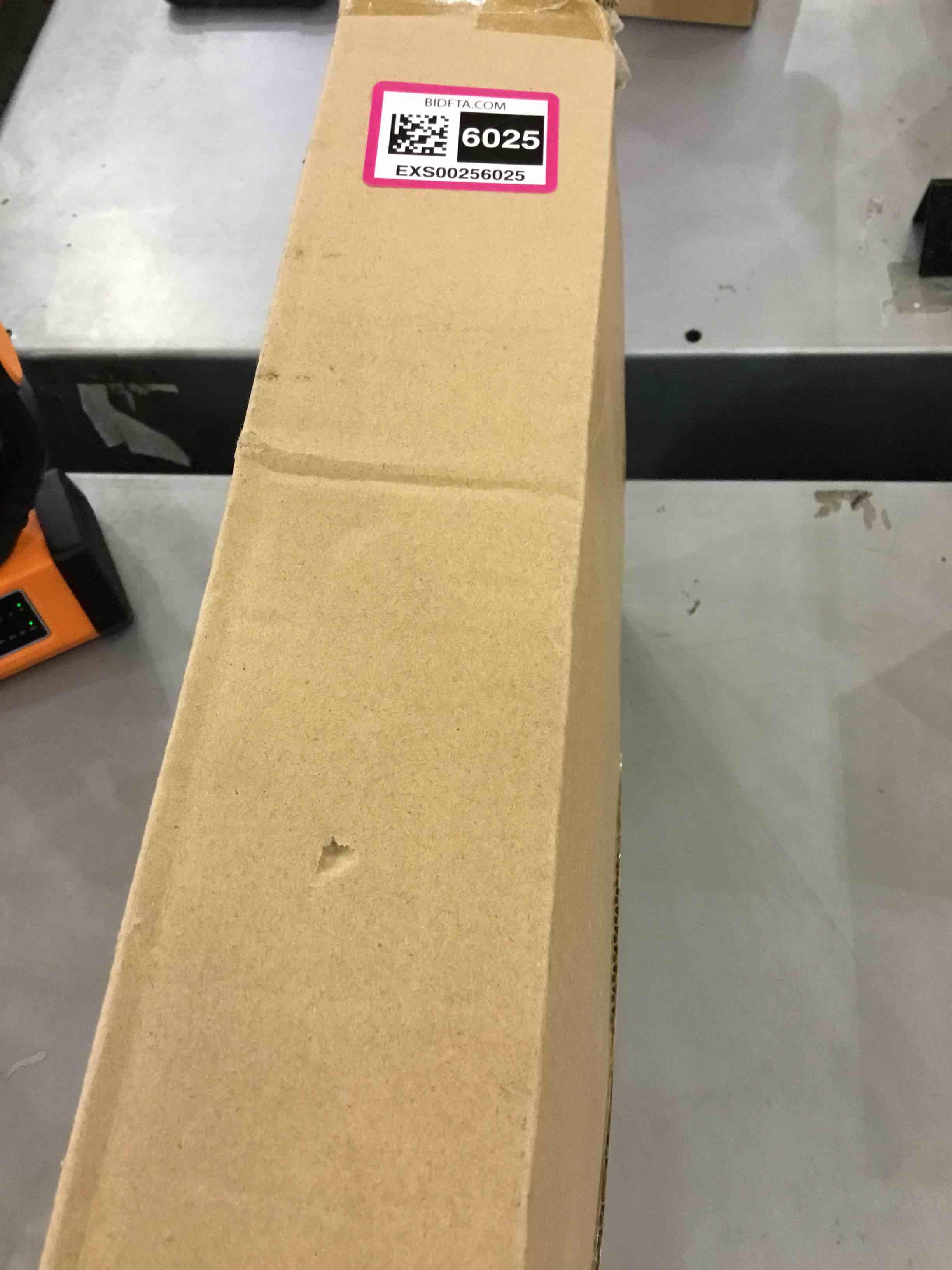 https://s3.amazonaws.com/lotting-images-prod/bidfta/EXS00256025_1684430414539.jpeg