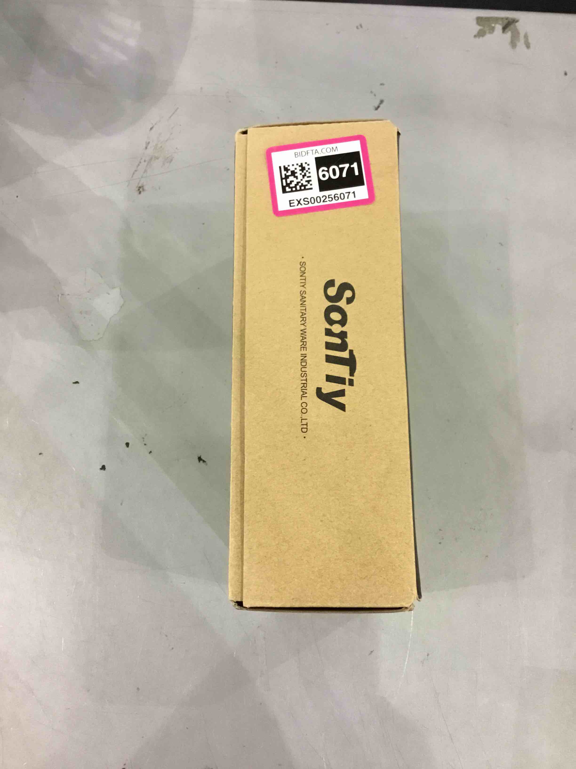 https://s3.amazonaws.com/lotting-images-prod/bidfta/EXS00256071_1684495545330.jpeg