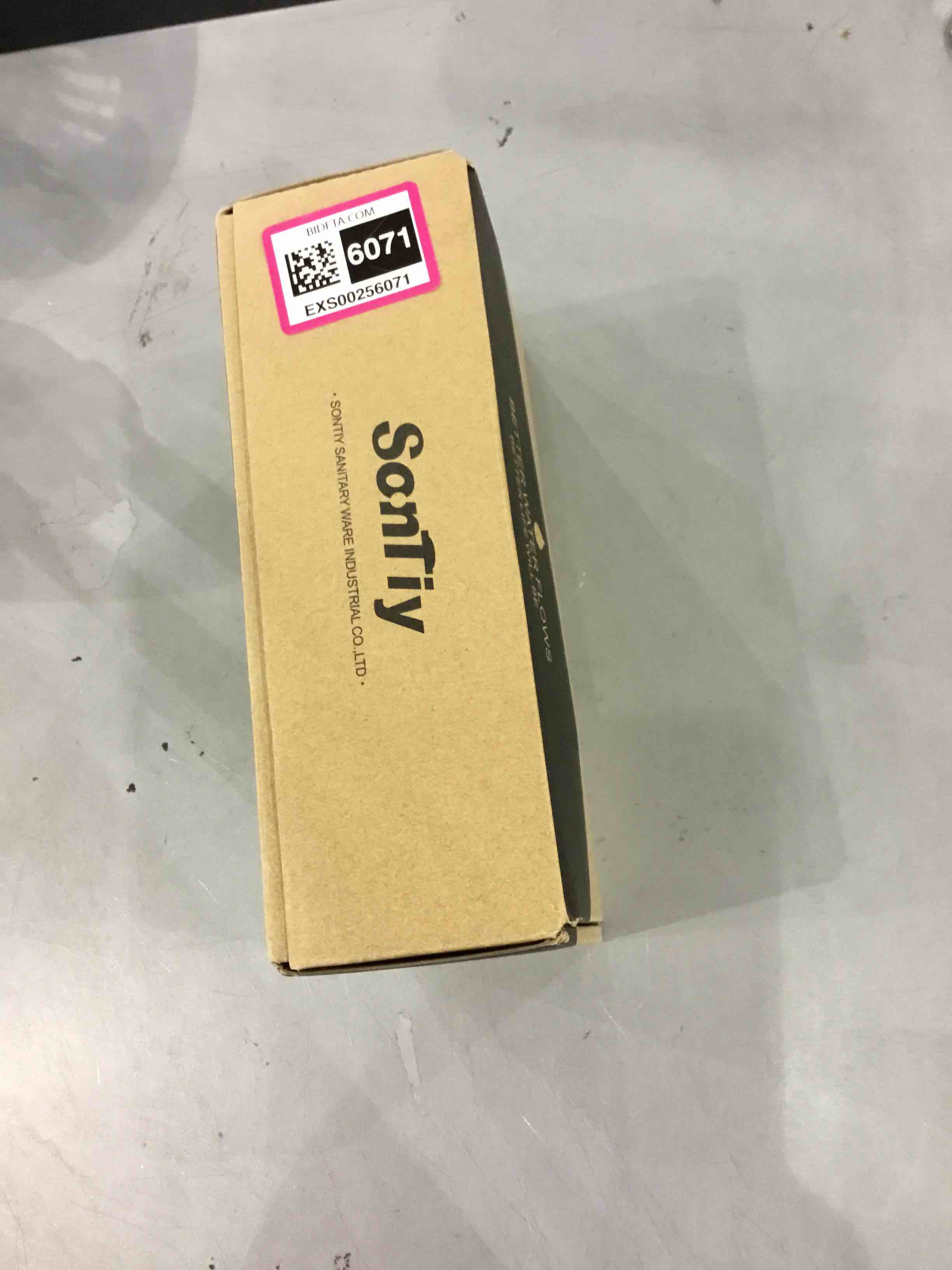 https://s3.amazonaws.com/lotting-images-prod/bidfta/EXS00256071_1684495547431.jpeg