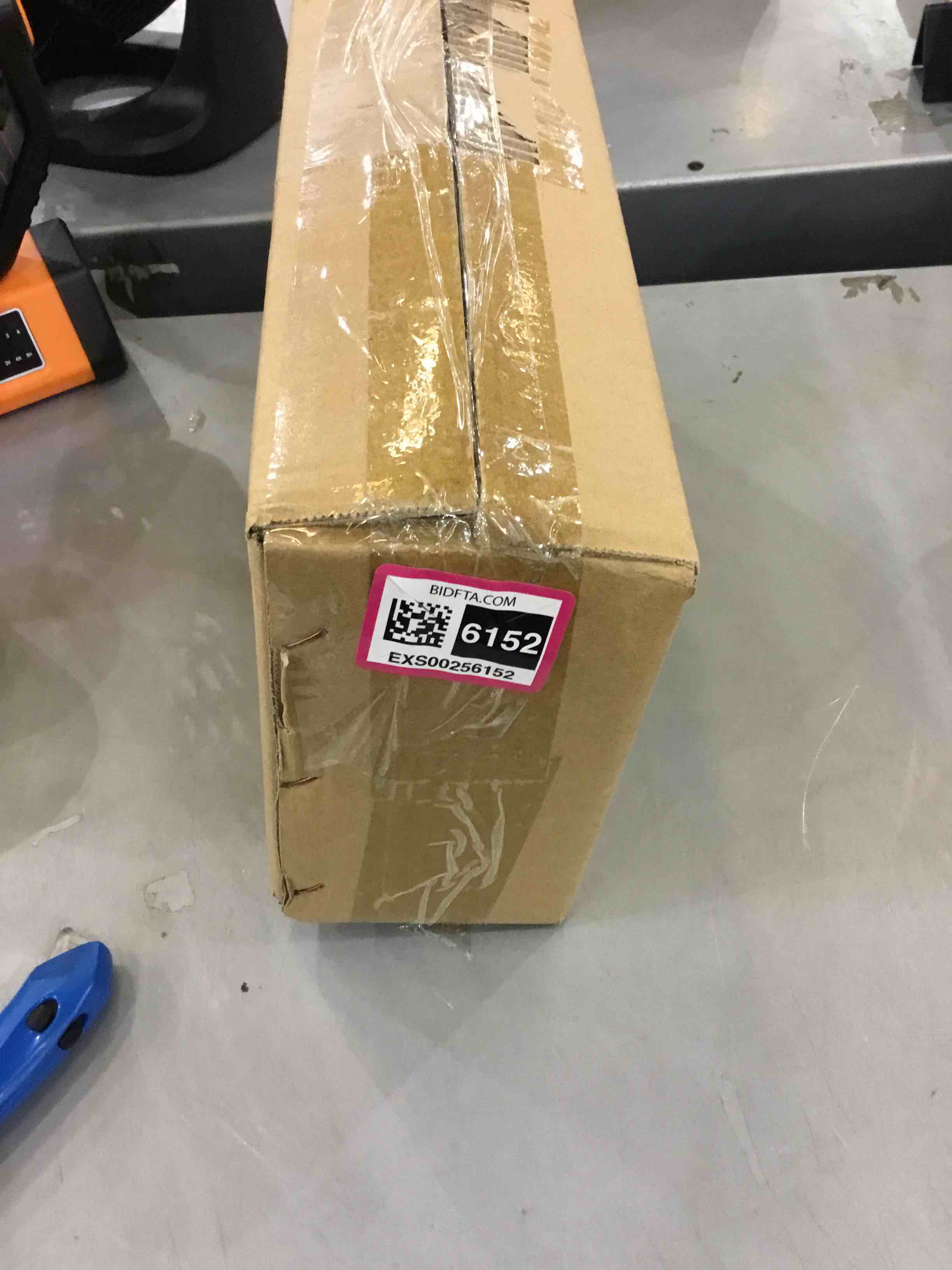 https://s3.amazonaws.com/lotting-images-prod/bidfta/EXS00256152_1684517036981.jpeg