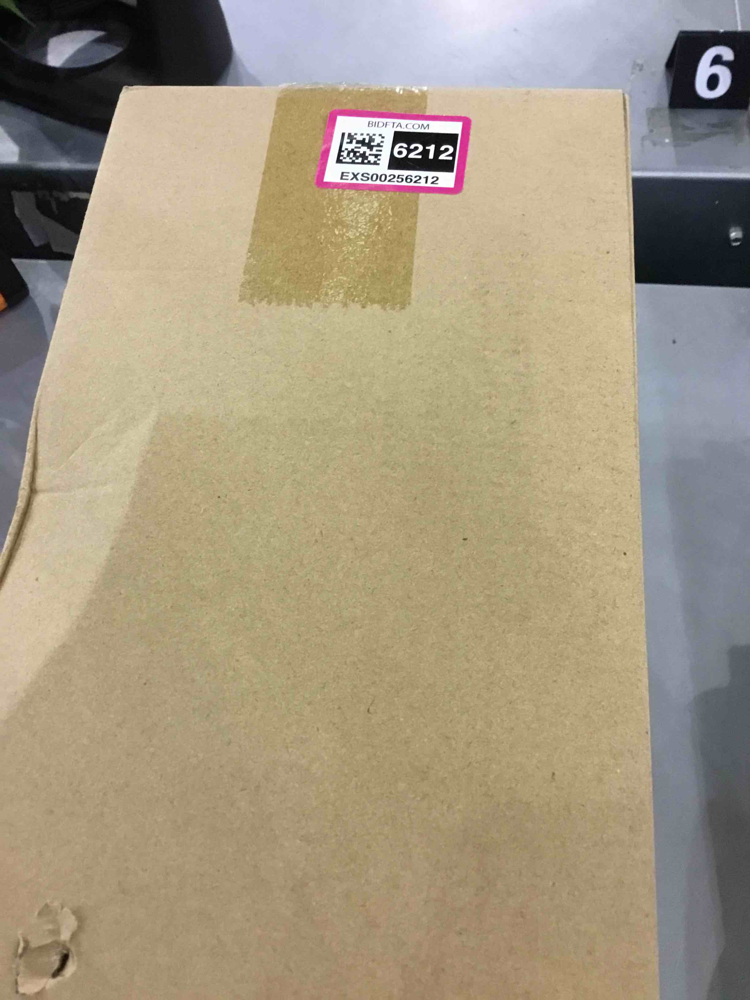 https://s3.amazonaws.com/lotting-images-prod/bidfta/EXS00256212_1684842334269.jpeg