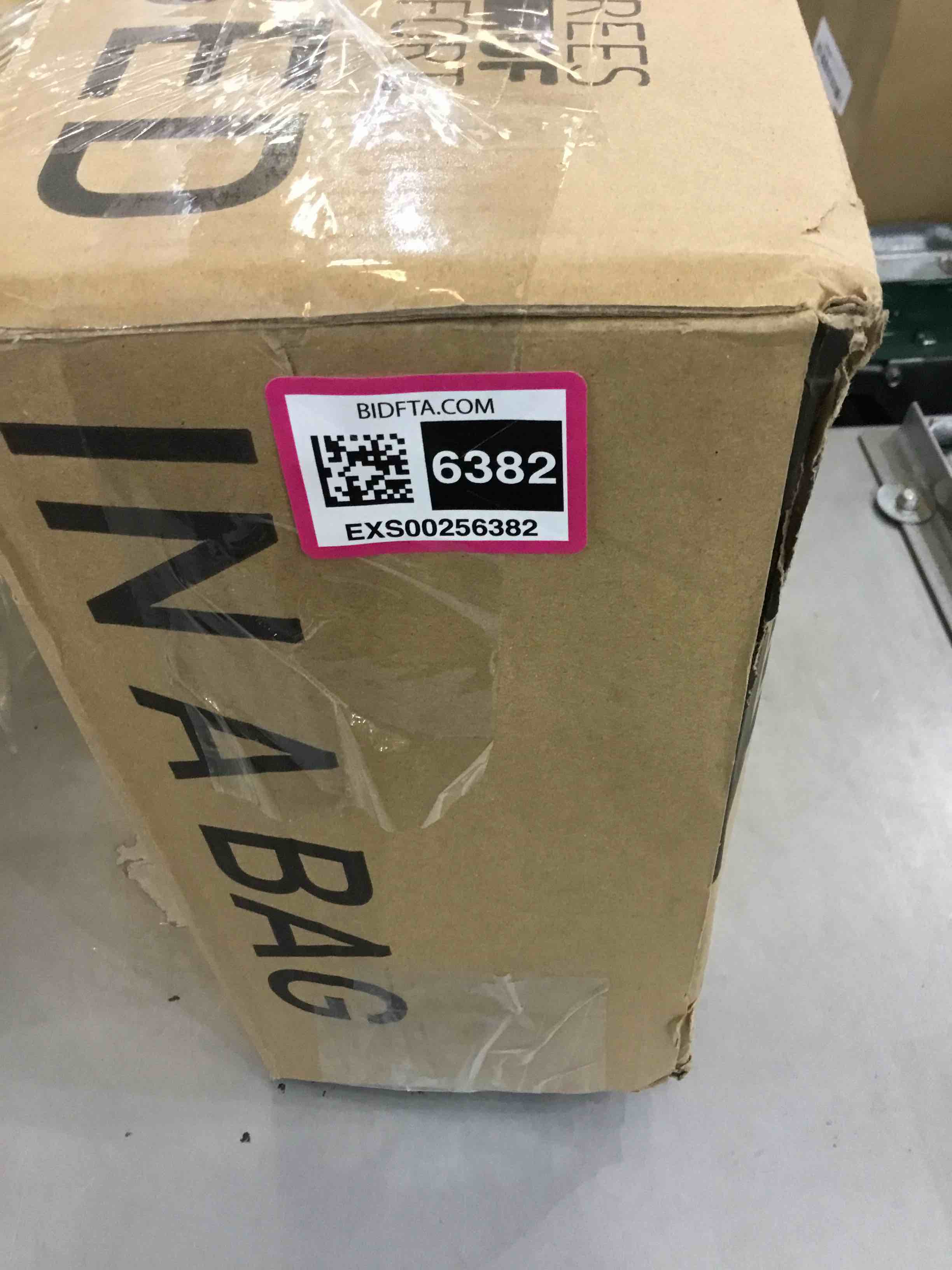 https://s3.amazonaws.com/lotting-images-prod/bidfta/EXS00256382_1685028937229.jpeg