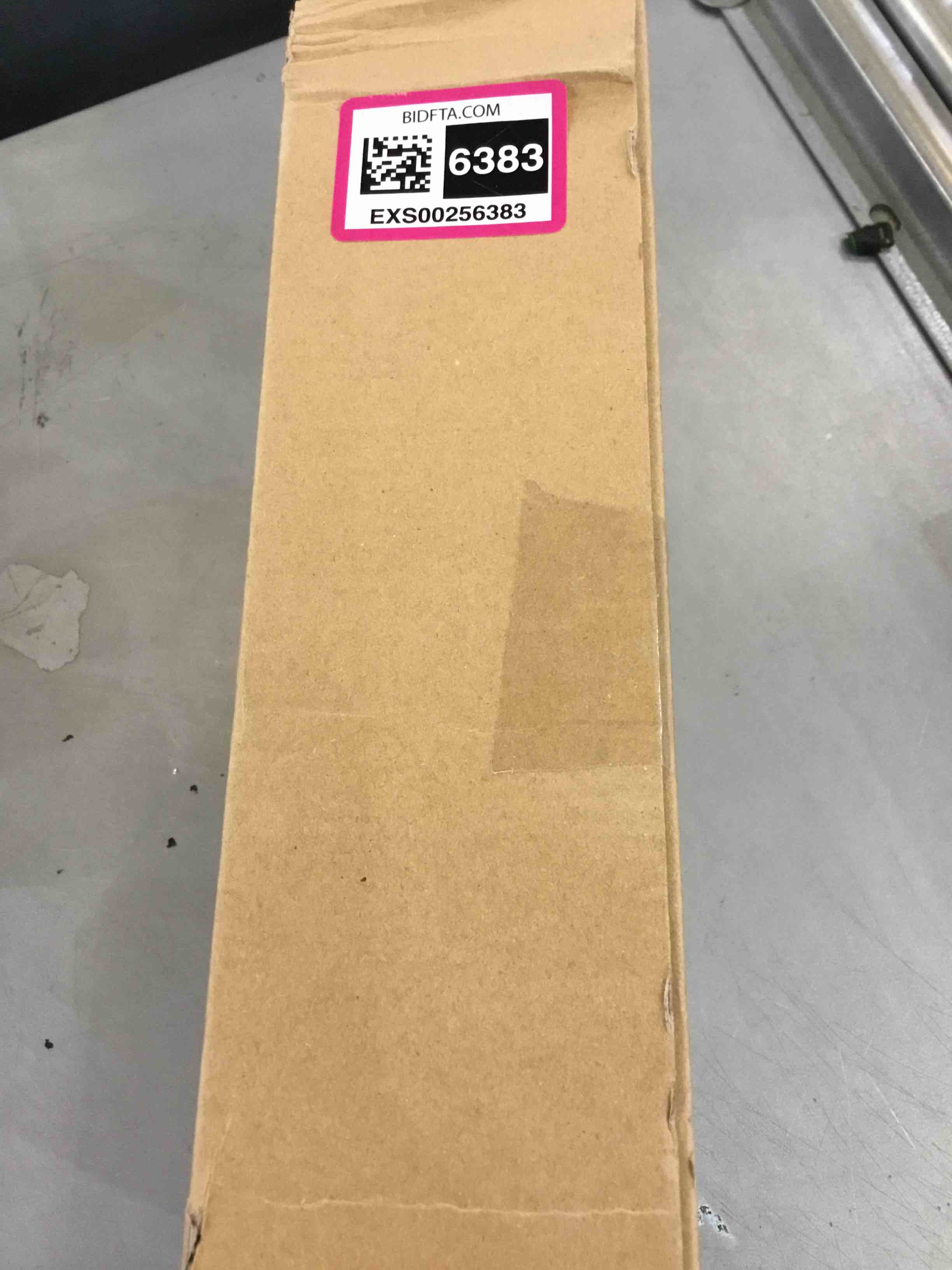 https://s3.amazonaws.com/lotting-images-prod/bidfta/EXS00256383_1685029409069.jpeg