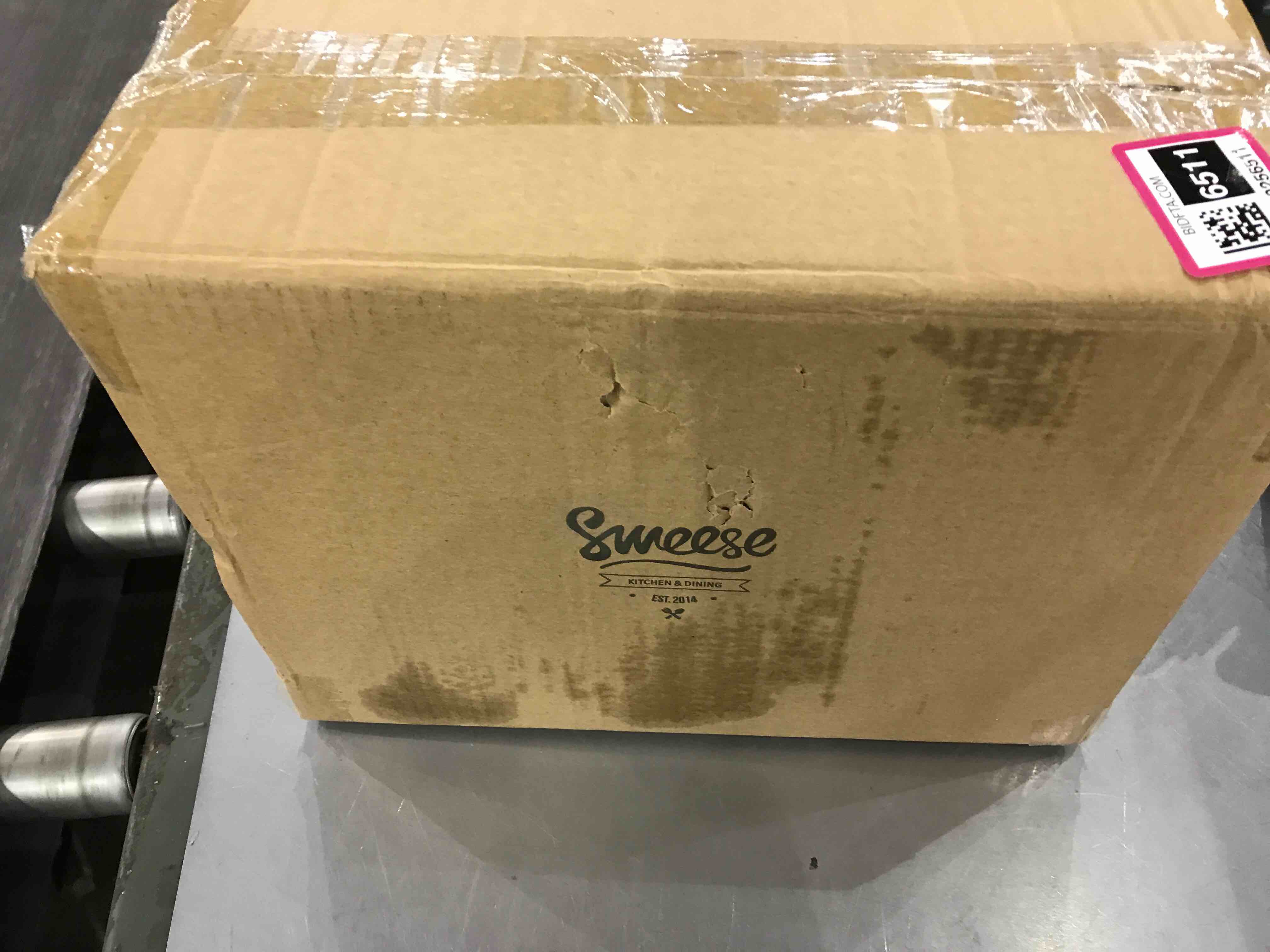 https://s3.amazonaws.com/lotting-images-prod/bidfta/EXS00256511_1684325051261.jpeg