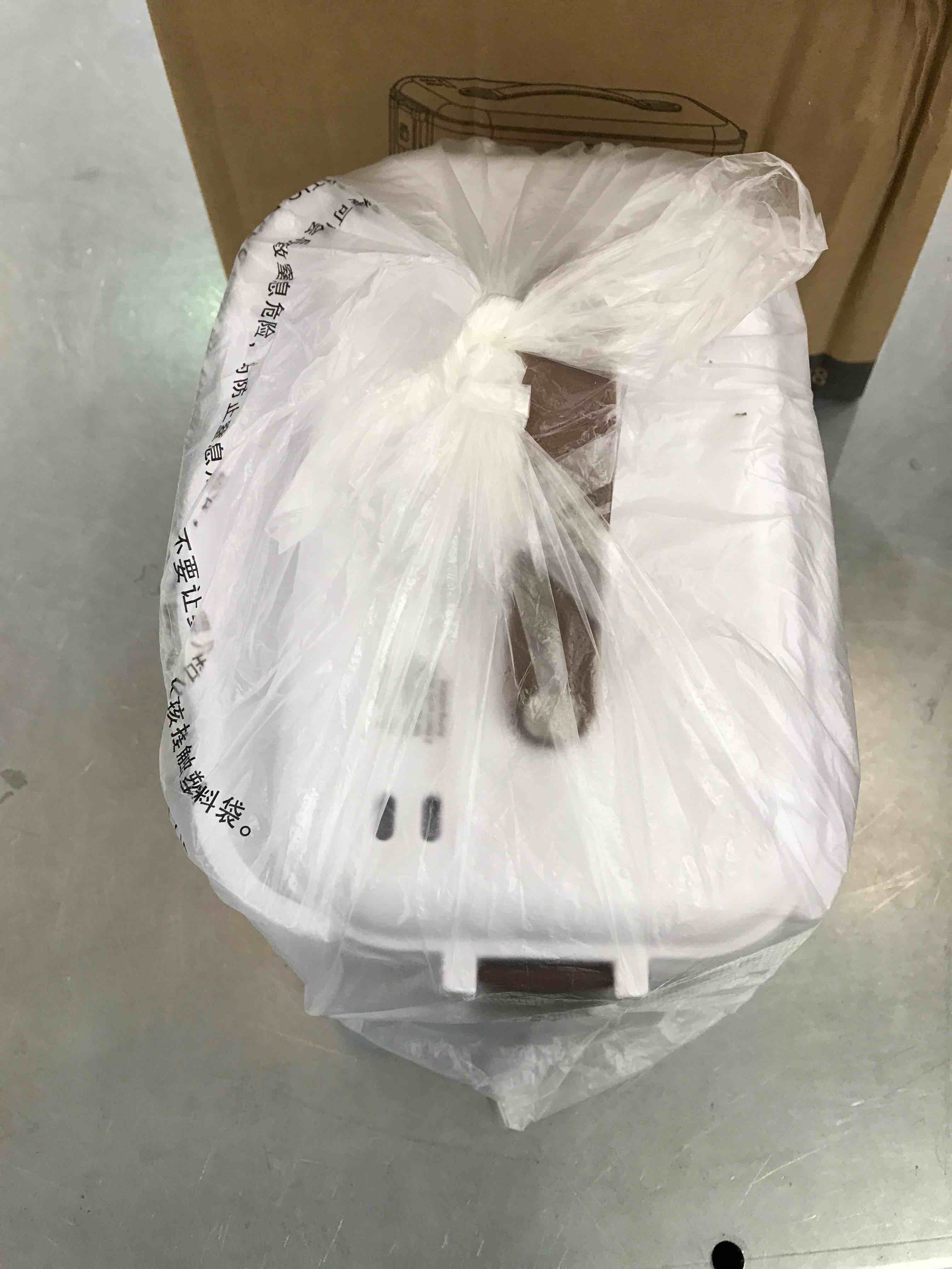 https://s3.amazonaws.com/lotting-images-prod/bidfta/EXS00256699_1684432117973.jpeg