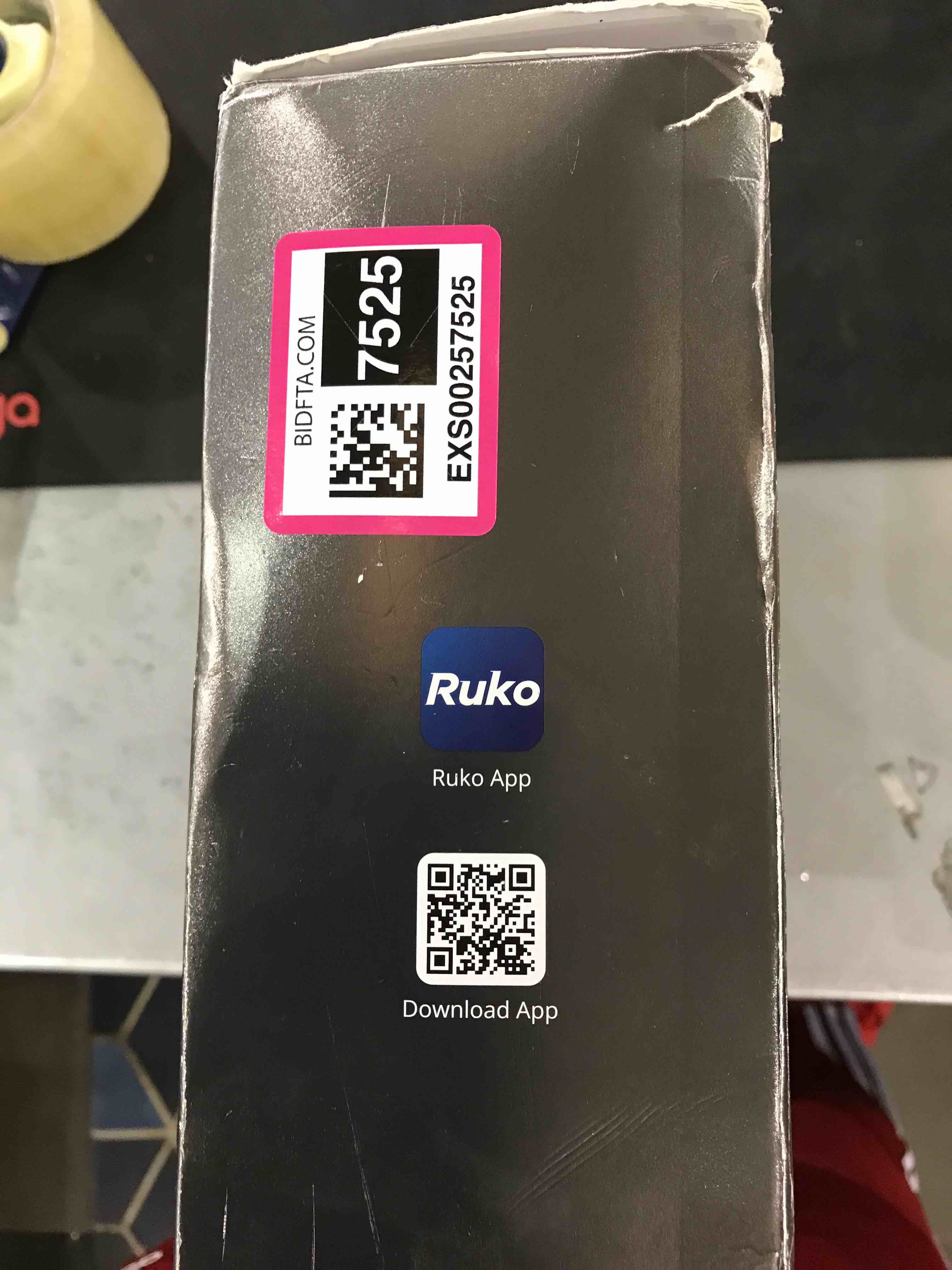 https://s3.amazonaws.com/lotting-images-prod/bidfta/EXS00257525_1684842583249.jpeg