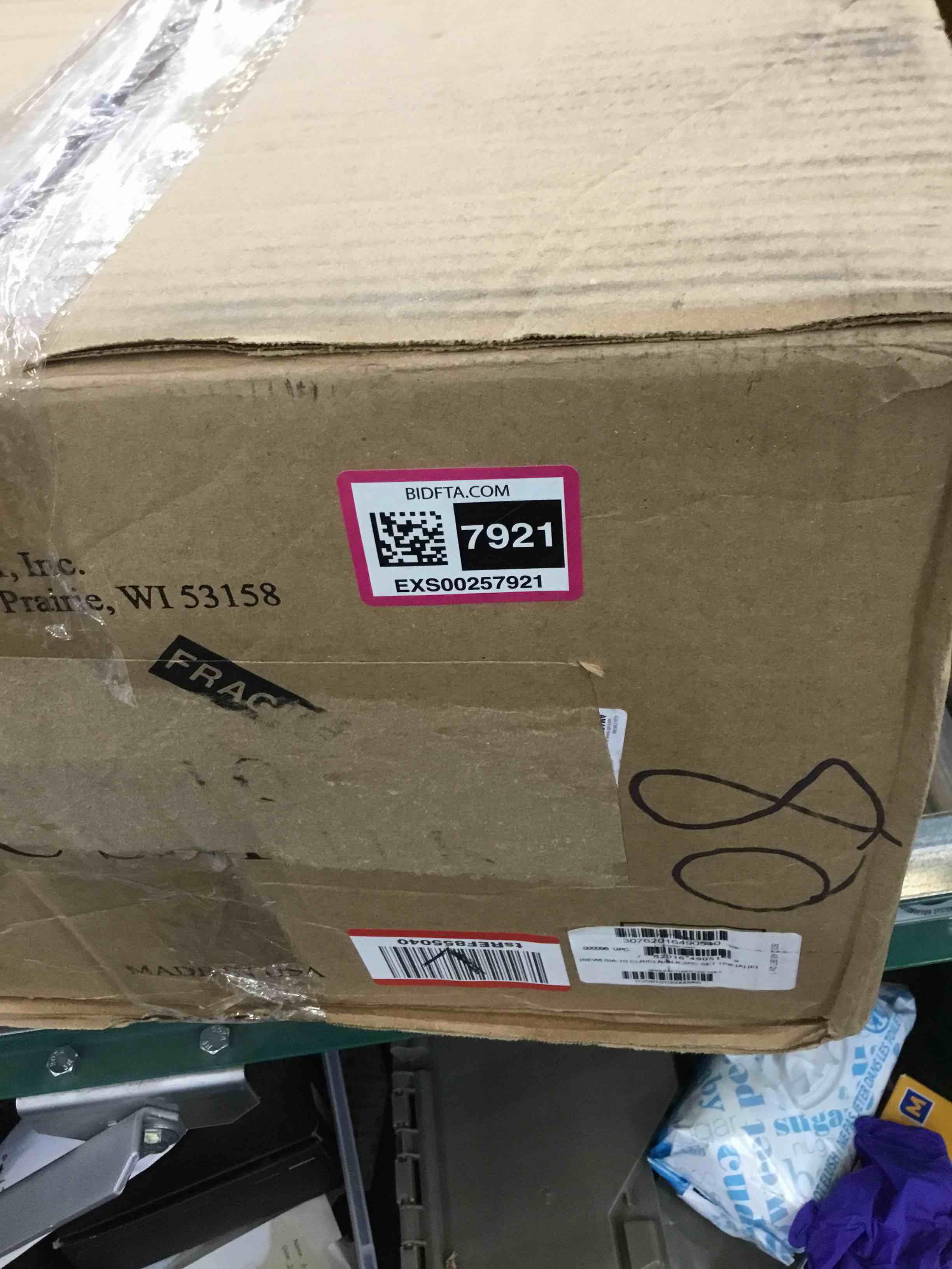 https://s3.amazonaws.com/lotting-images-prod/bidfta/EXS00257921_1685989883480.jpeg