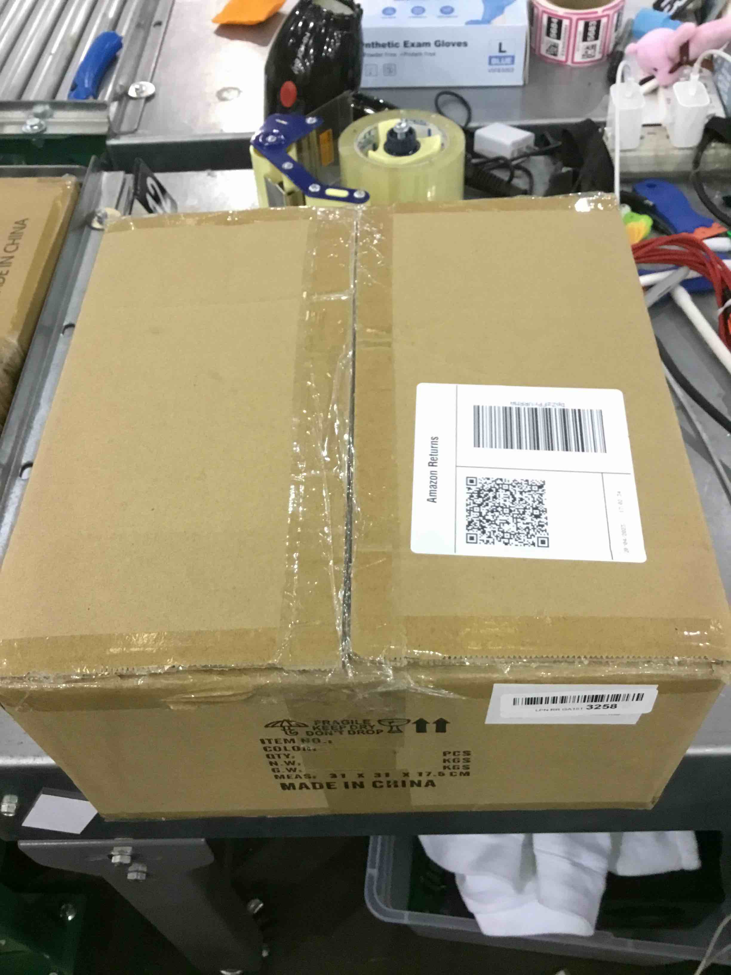 https://s3.amazonaws.com/lotting-images-prod/bidfta/EXS00258088_1684758548795.jpeg