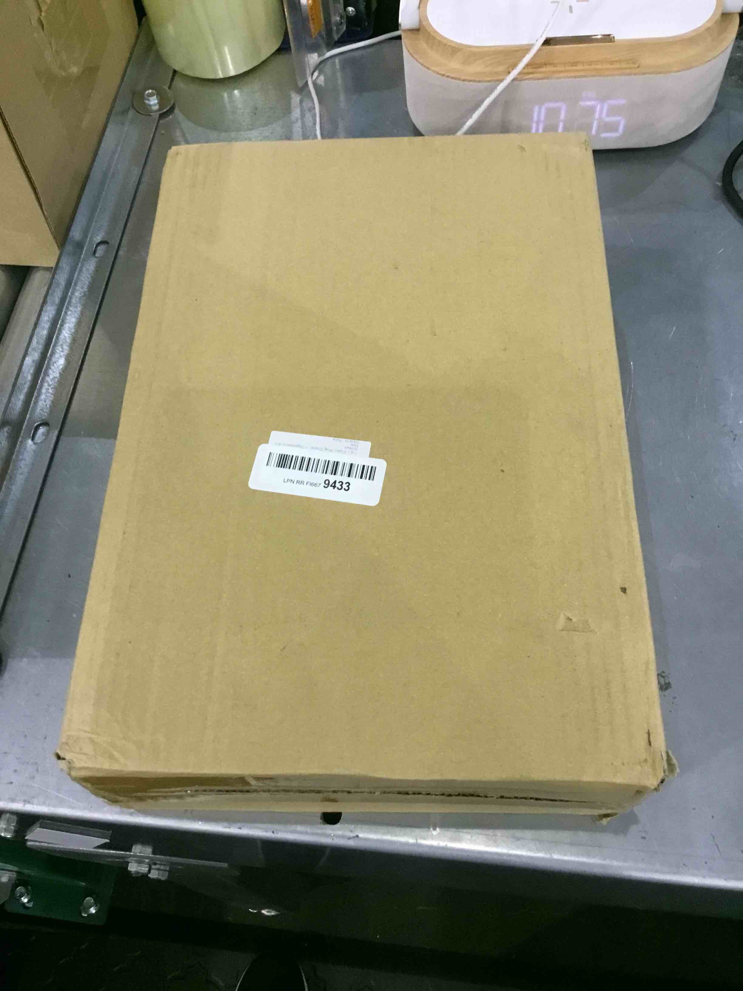 https://s3.amazonaws.com/lotting-images-prod/bidfta/EXS00258125_1684841089134.jpeg