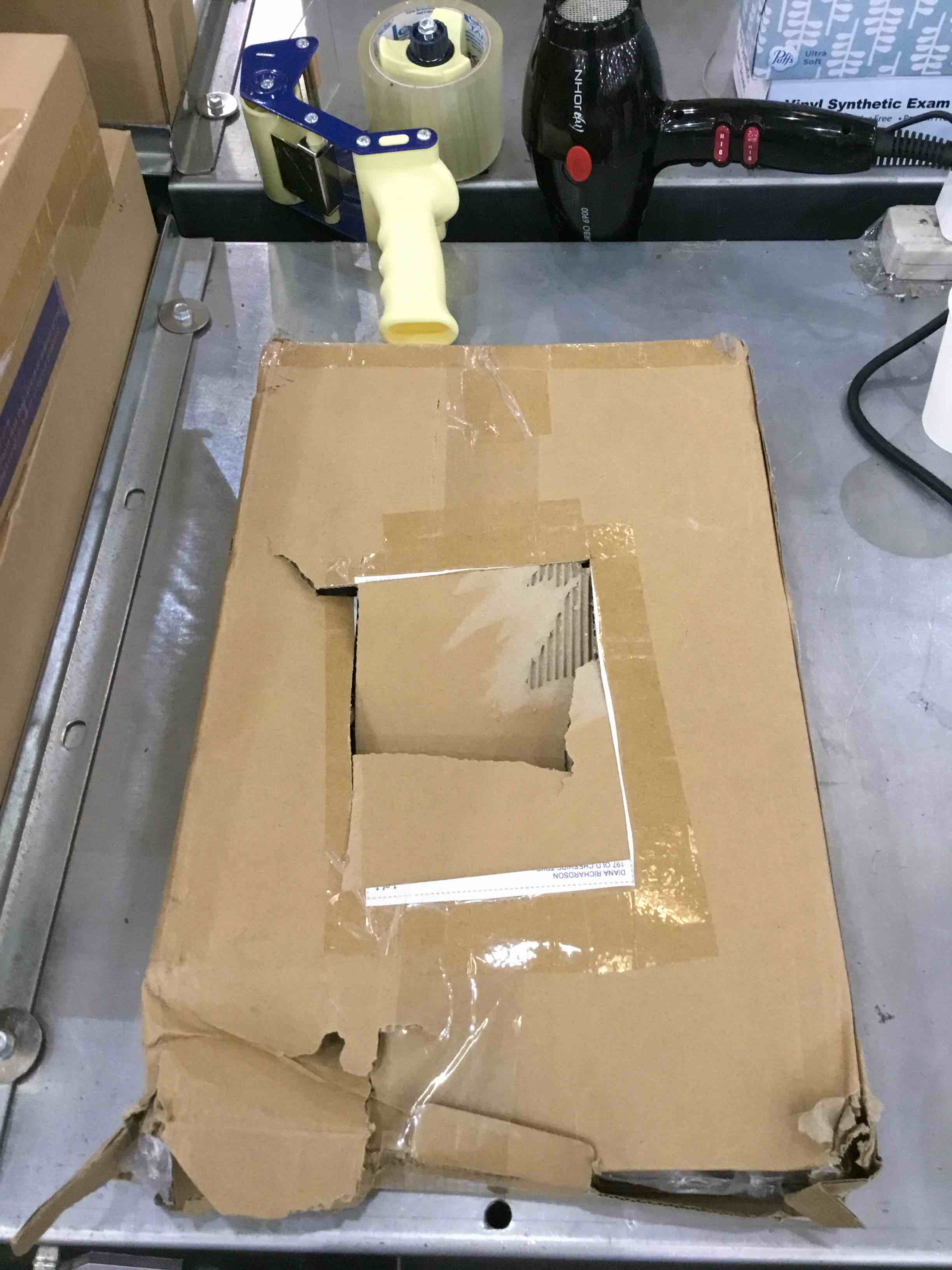 https://s3.amazonaws.com/lotting-images-prod/bidfta/EXS00258213_1684855823525.jpeg