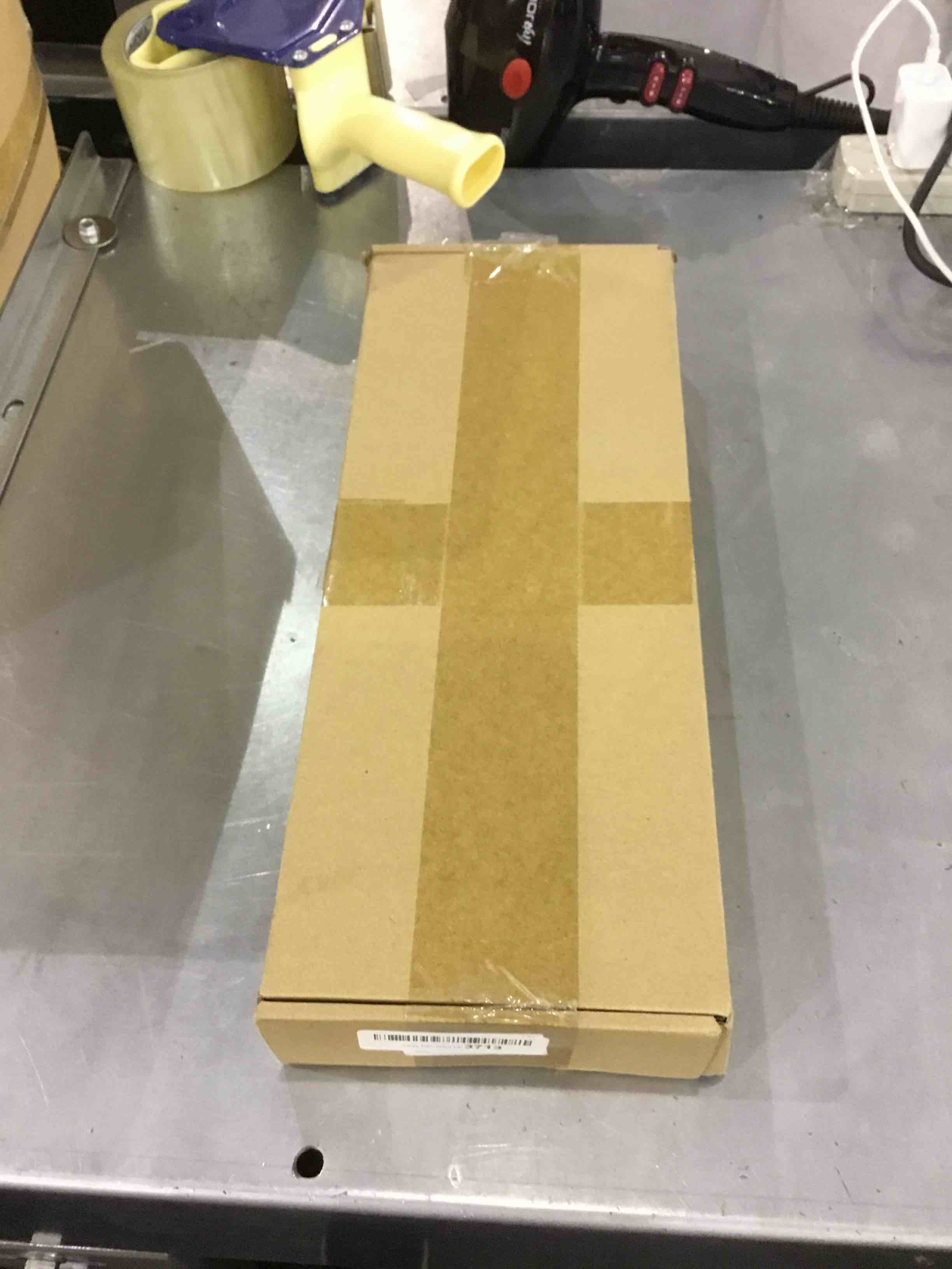https://s3.amazonaws.com/lotting-images-prod/bidfta/EXS00258500_1685445594475.jpeg