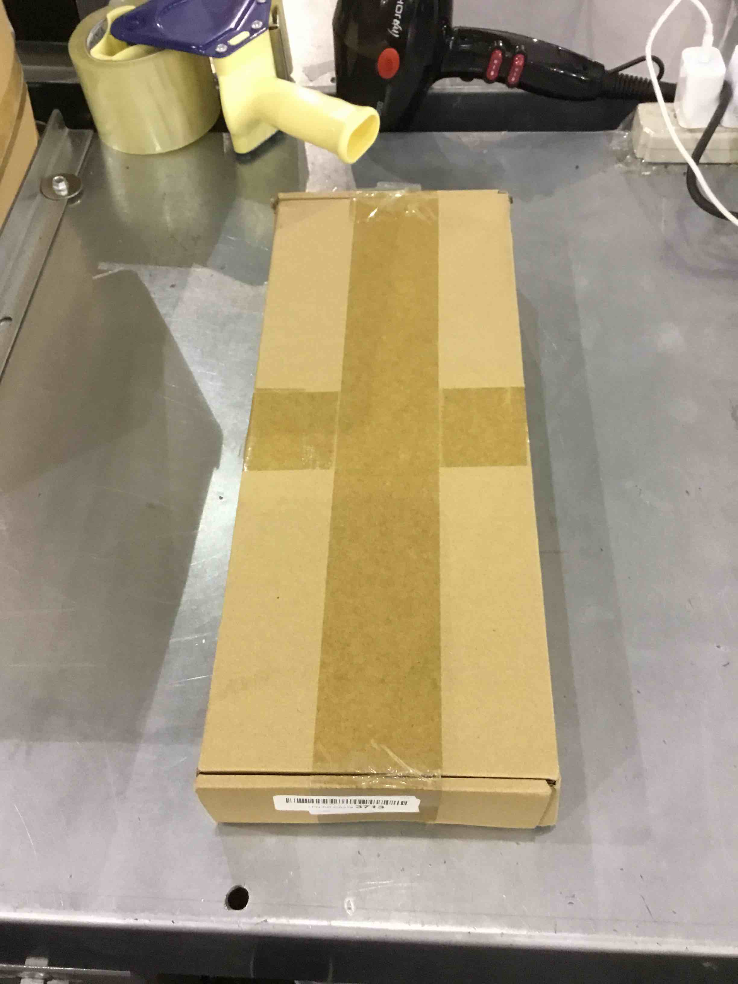 https://s3.amazonaws.com/lotting-images-prod/bidfta/EXS00258500_1685445595843.jpeg