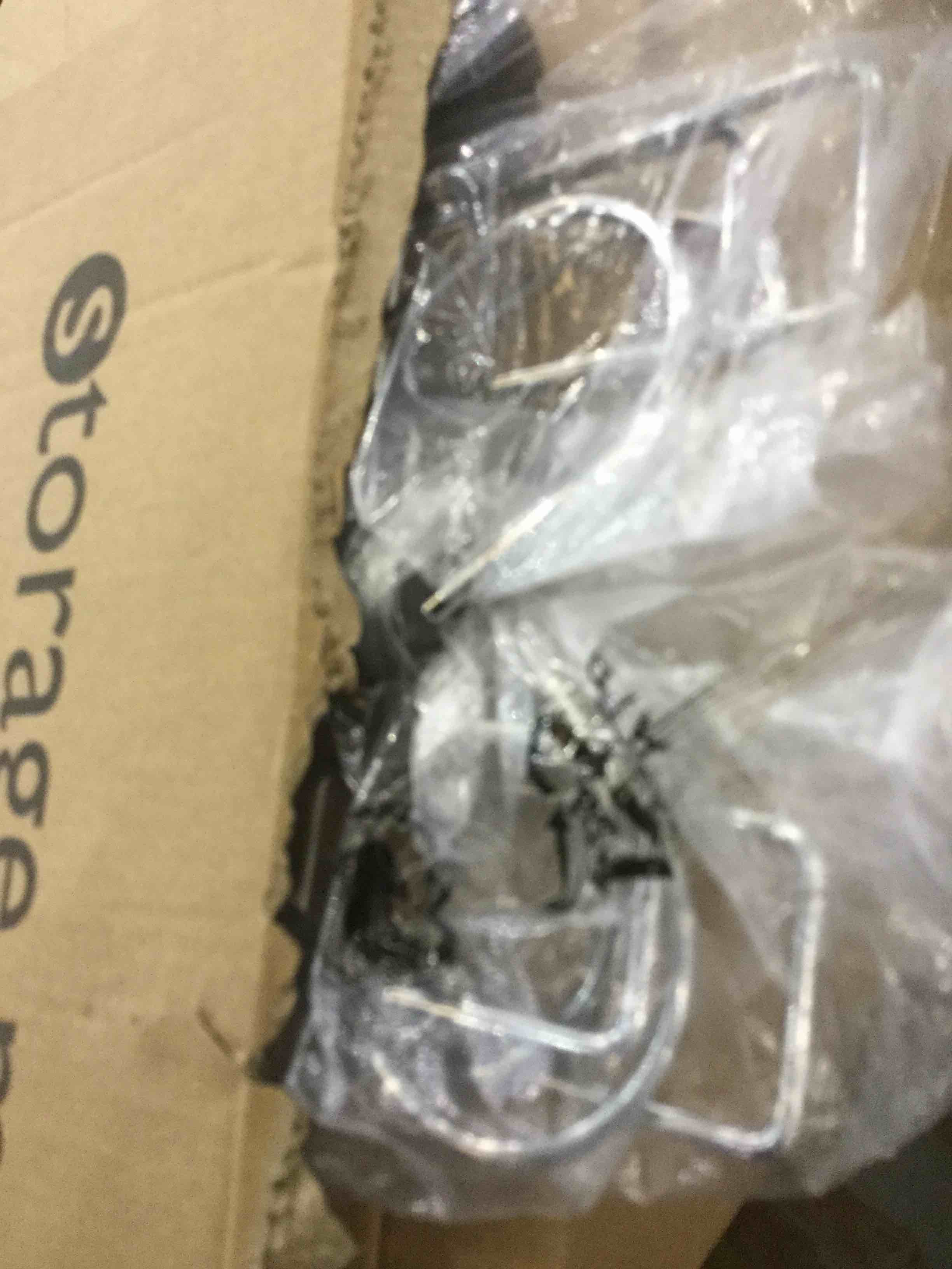 https://s3.amazonaws.com/lotting-images-prod/bidfta/EXS00258641_1684522615847.jpeg