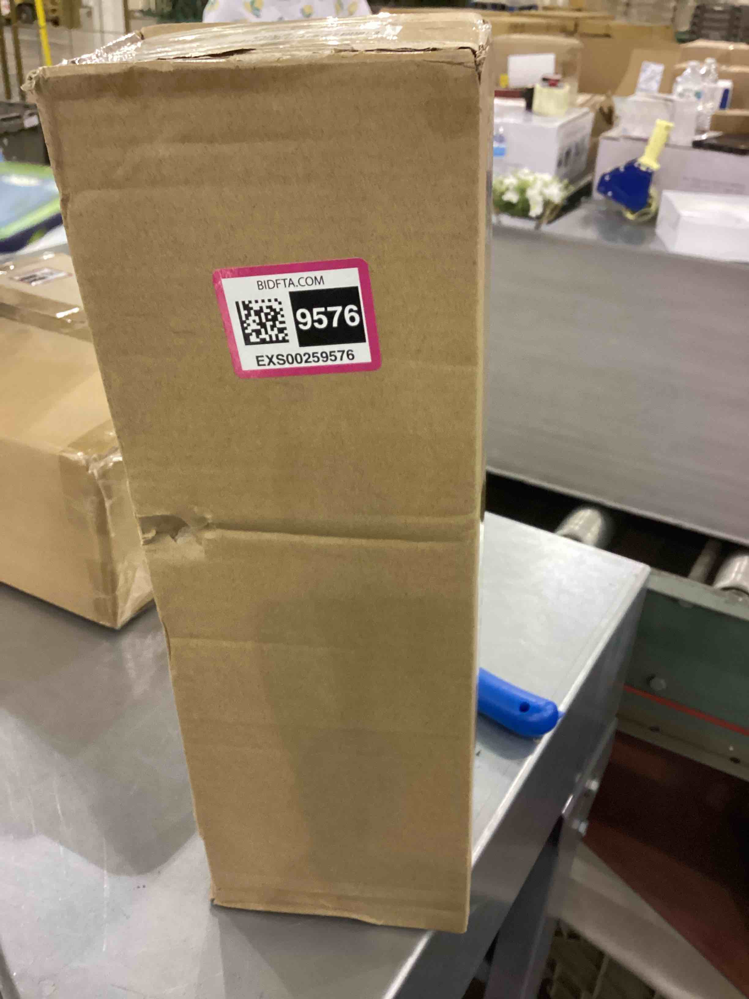 https://s3.amazonaws.com/lotting-images-prod/bidfta/EXS00259576_1684416708697.jpeg