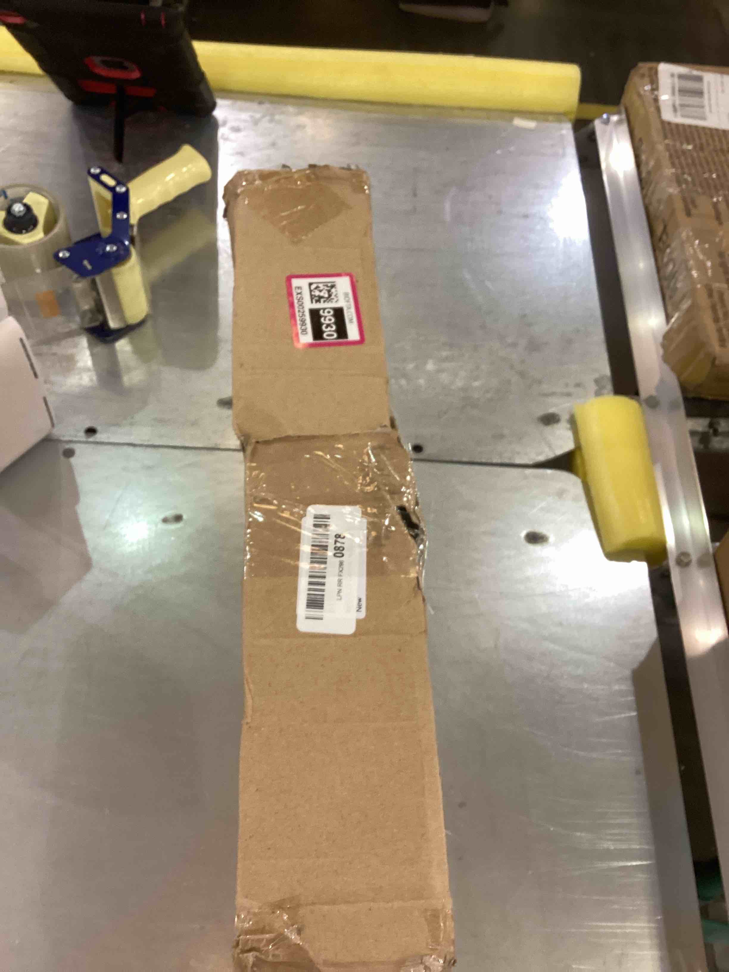 https://s3.amazonaws.com/lotting-images-prod/bidfta/EXS00259930_1685456433937.jpeg