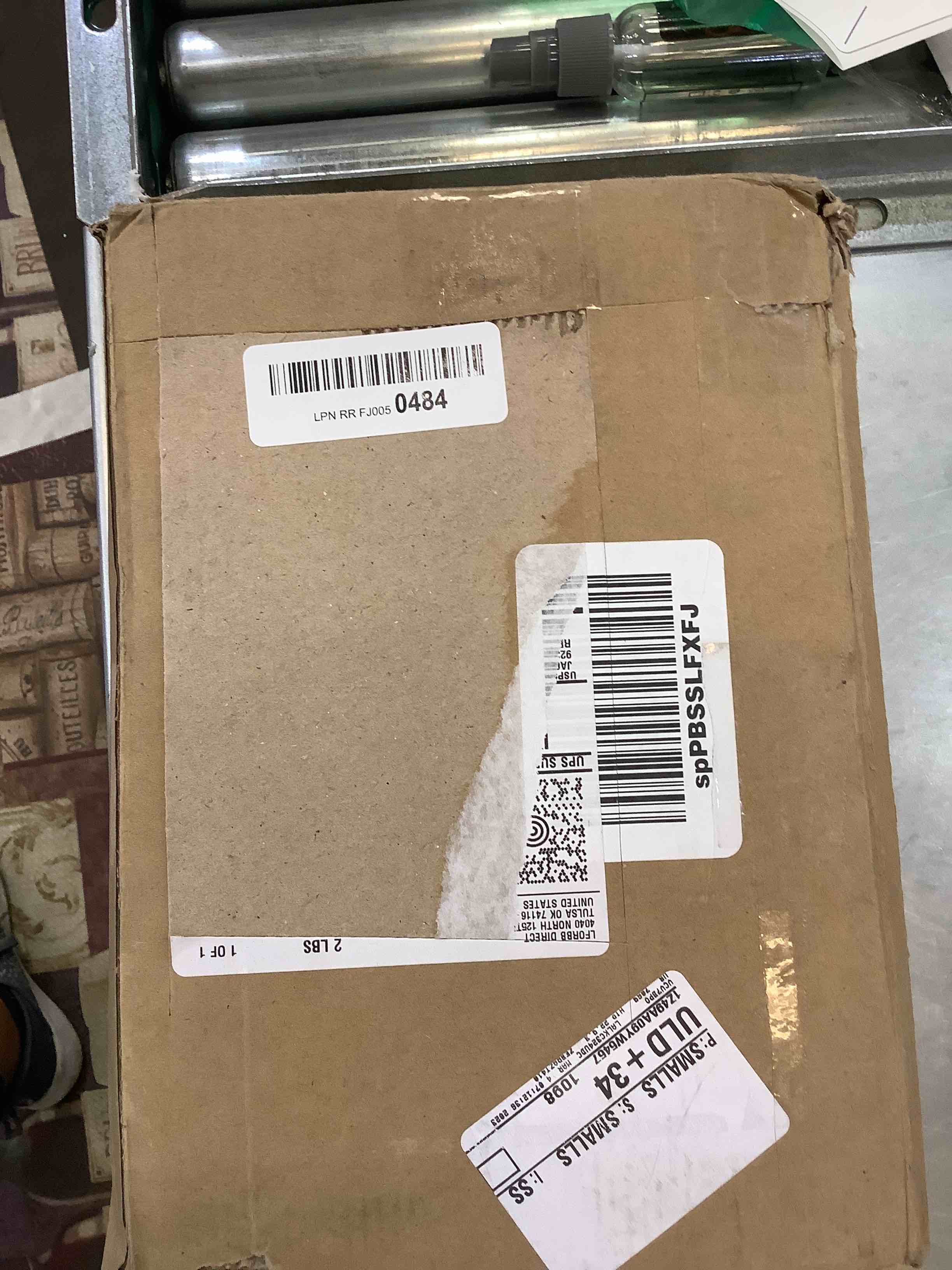 https://s3.amazonaws.com/lotting-images-prod/bidfta/EXS00267095_1684432437883.jpeg