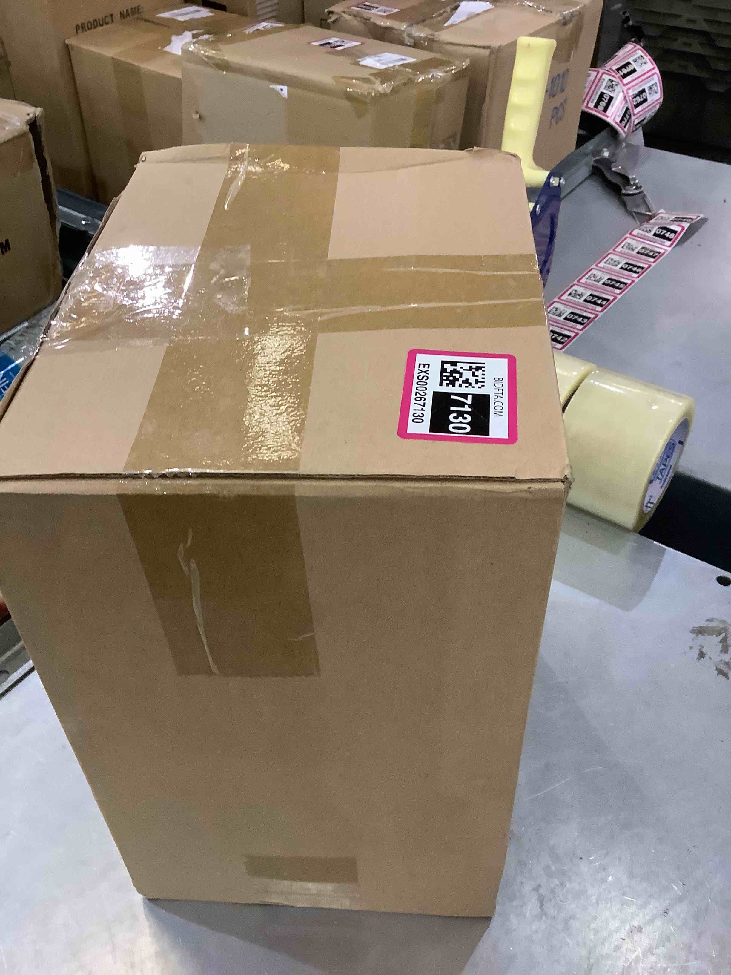 https://s3.amazonaws.com/lotting-images-prod/bidfta/EXS00267130_1684502680473.jpeg