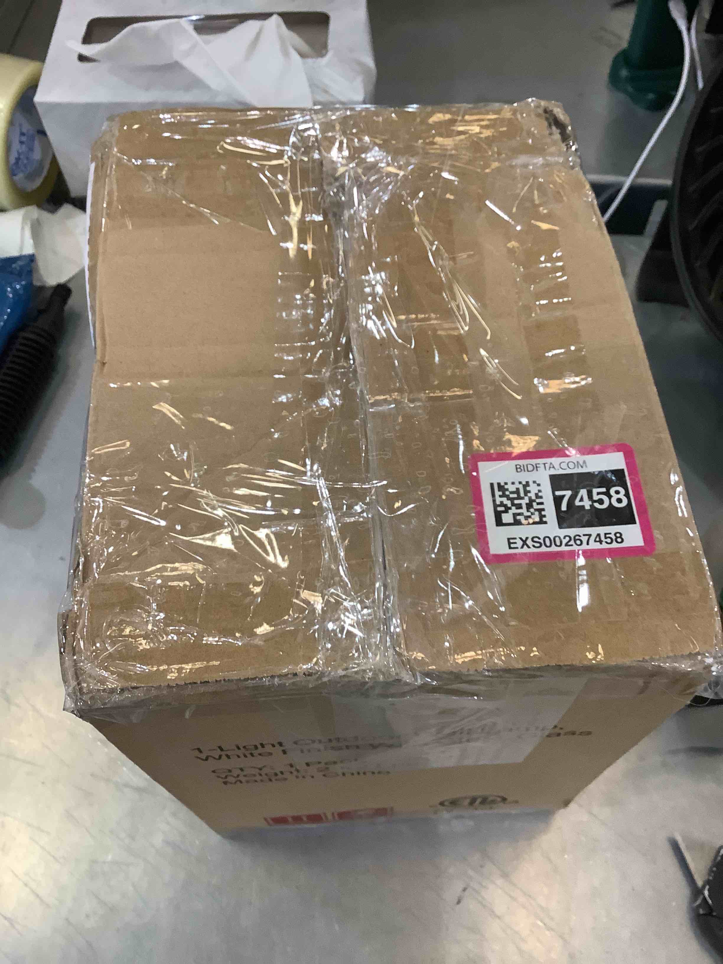 https://s3.amazonaws.com/lotting-images-prod/bidfta/EXS00267458_1685027005858.jpeg