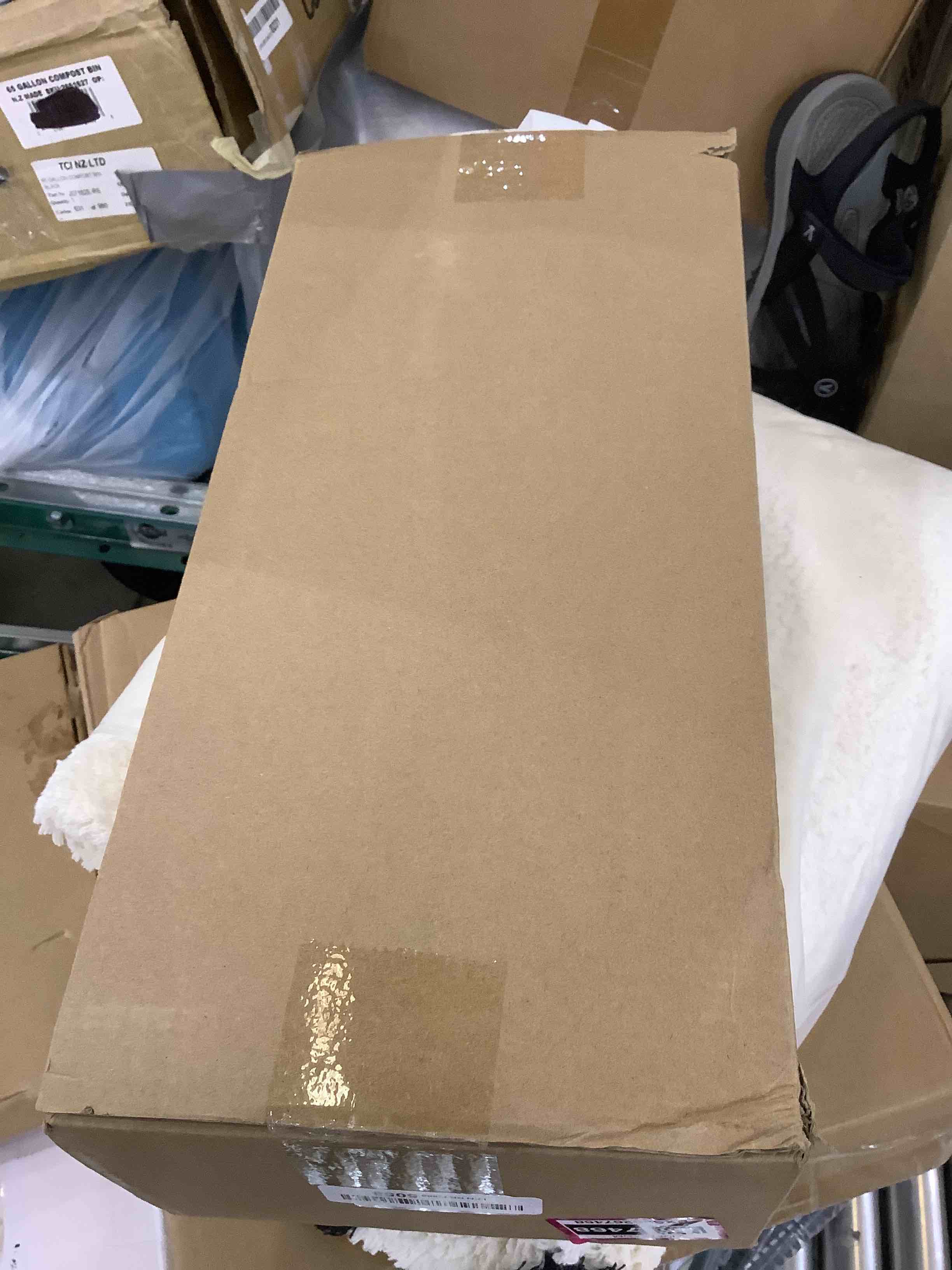 https://s3.amazonaws.com/lotting-images-prod/bidfta/EXS00267468_1685027115322.jpeg