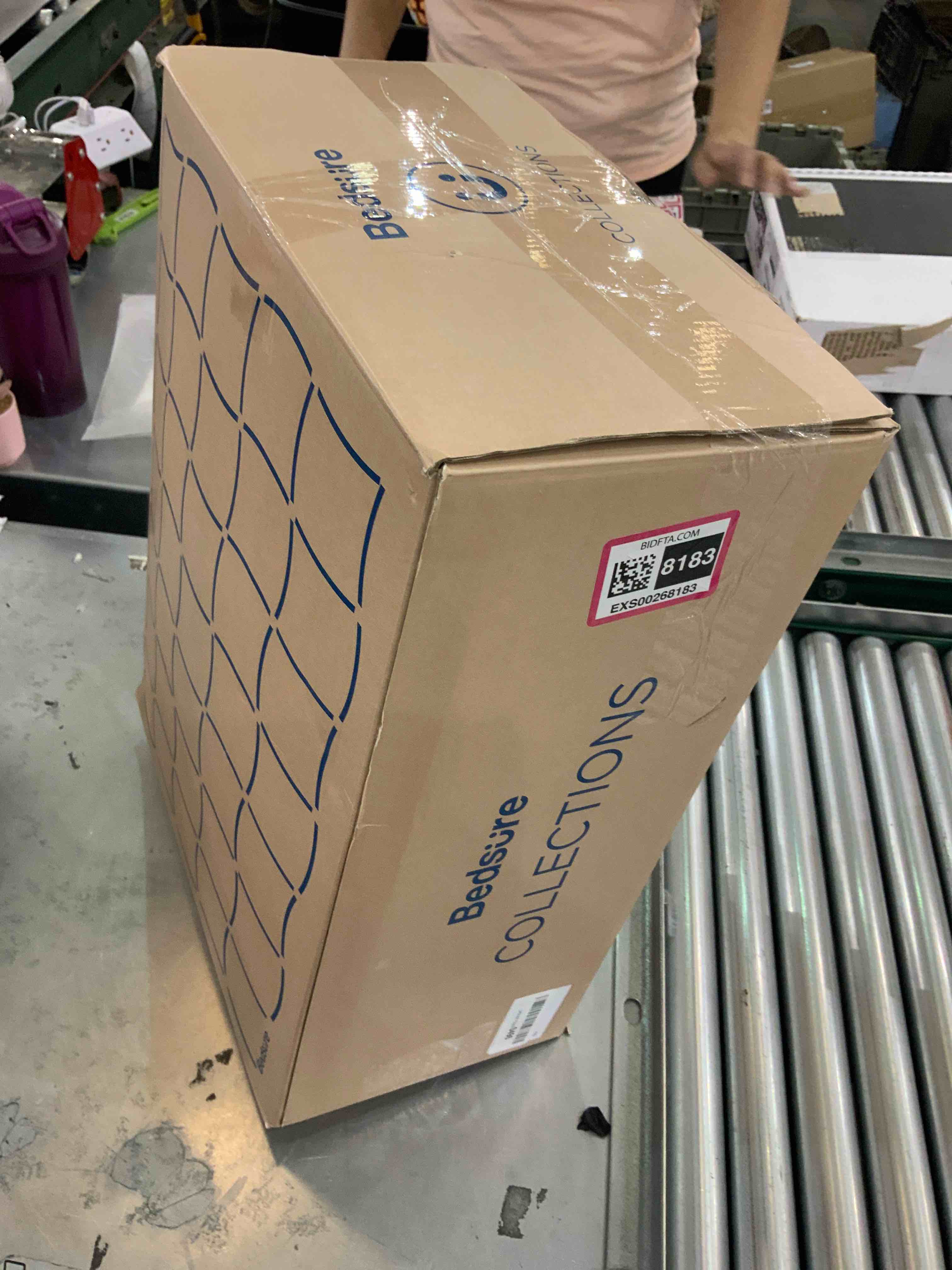 https://s3.amazonaws.com/lotting-images-prod/bidfta/EXS00268183_1686150618661.jpeg