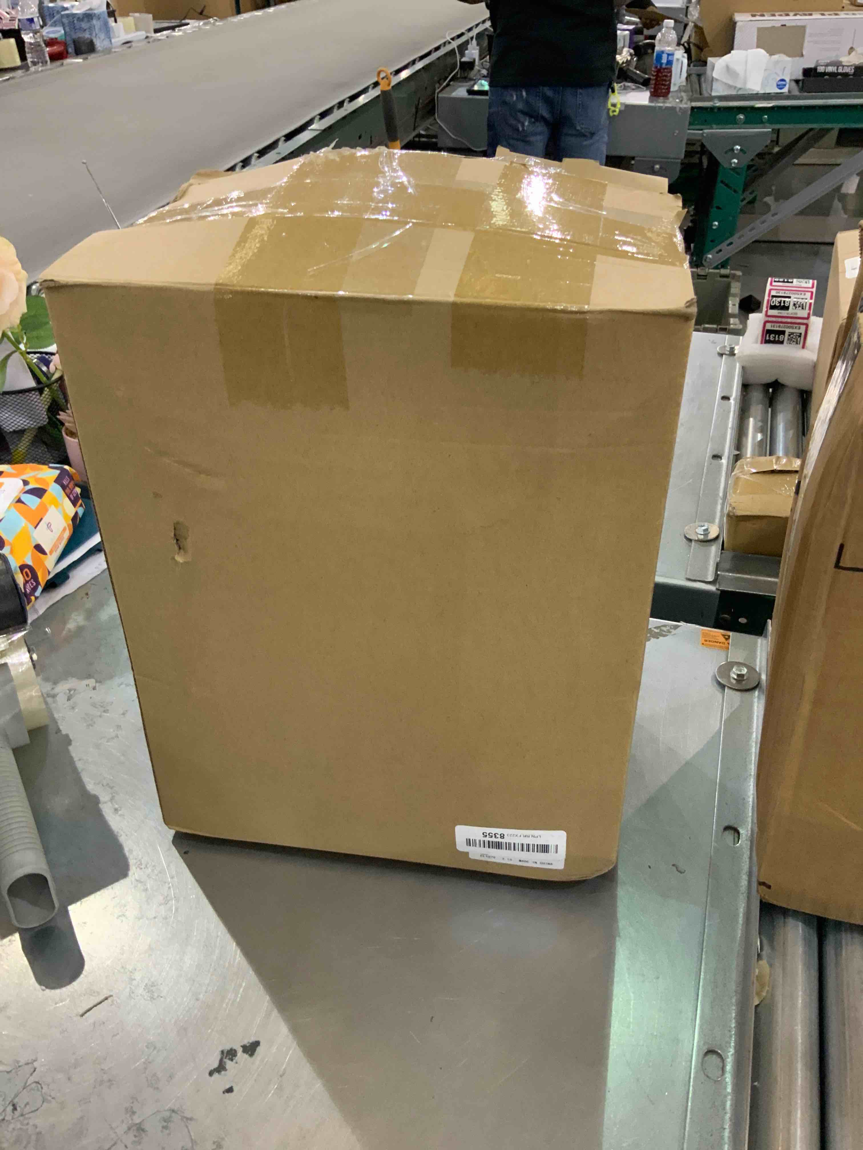 https://s3.amazonaws.com/lotting-images-prod/bidfta/EXS00269903_1684758229266.jpeg