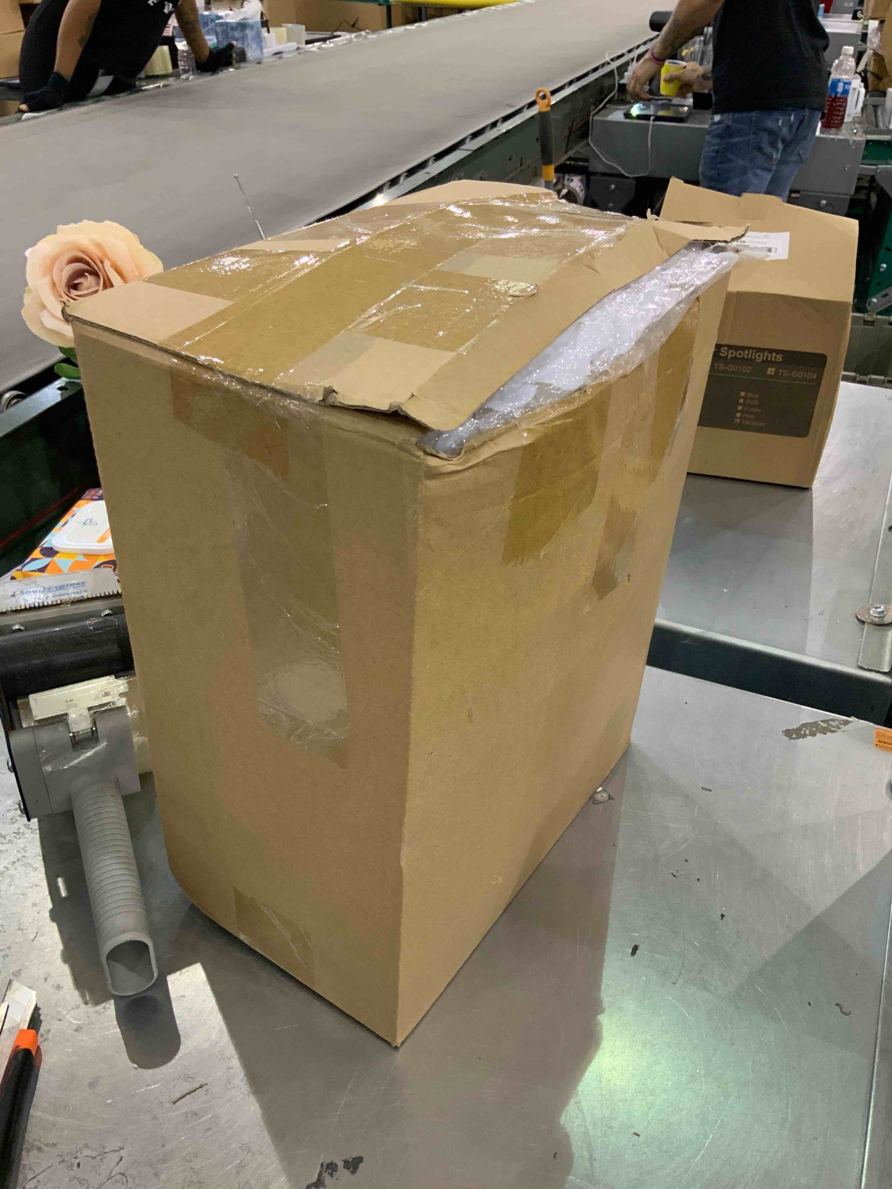 https://s3.amazonaws.com/lotting-images-prod/bidfta/EXS00269903_1684758233295.jpeg
