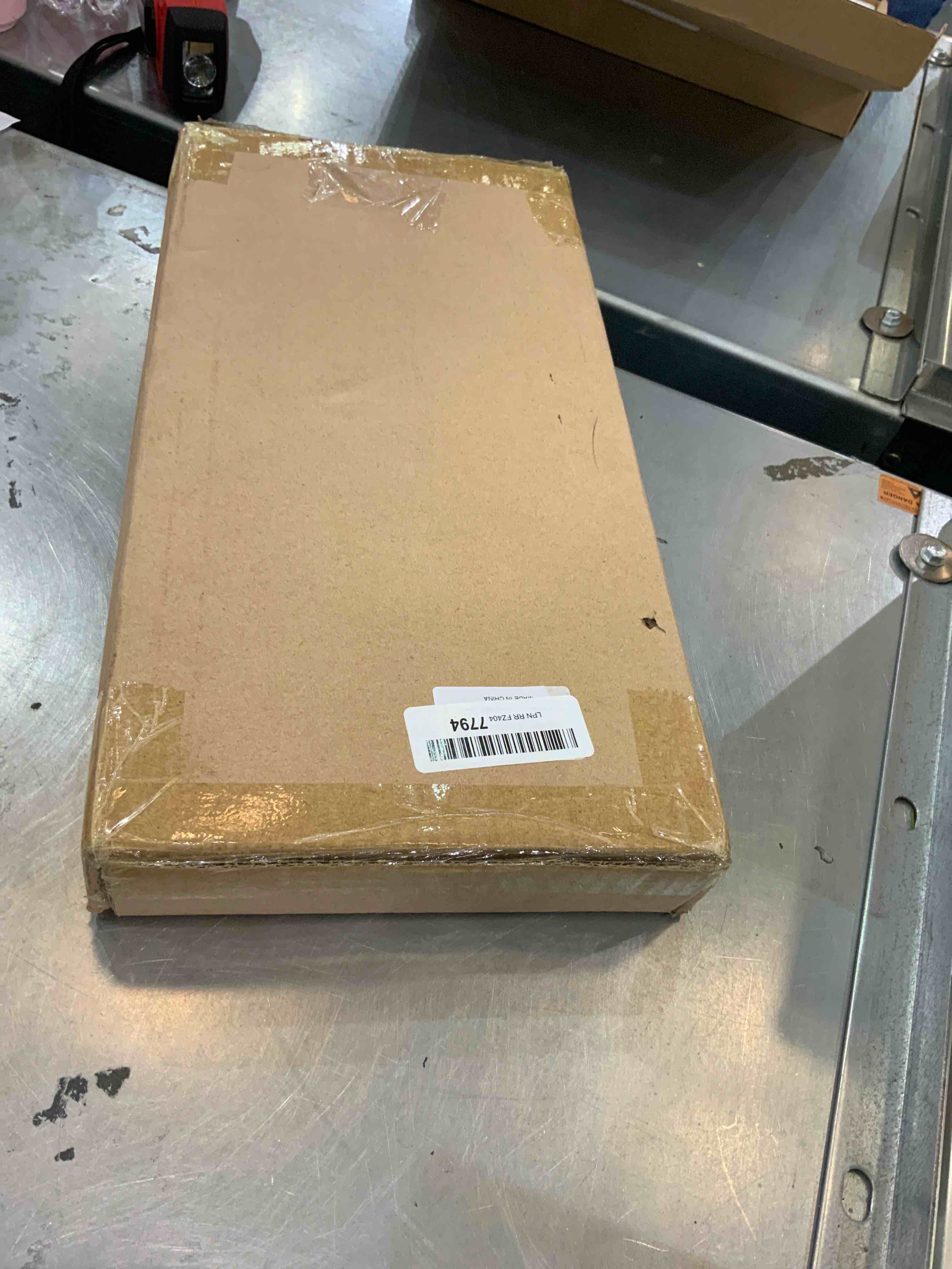 https://s3.amazonaws.com/lotting-images-prod/bidfta/EXS00269962_1684765587338.jpeg