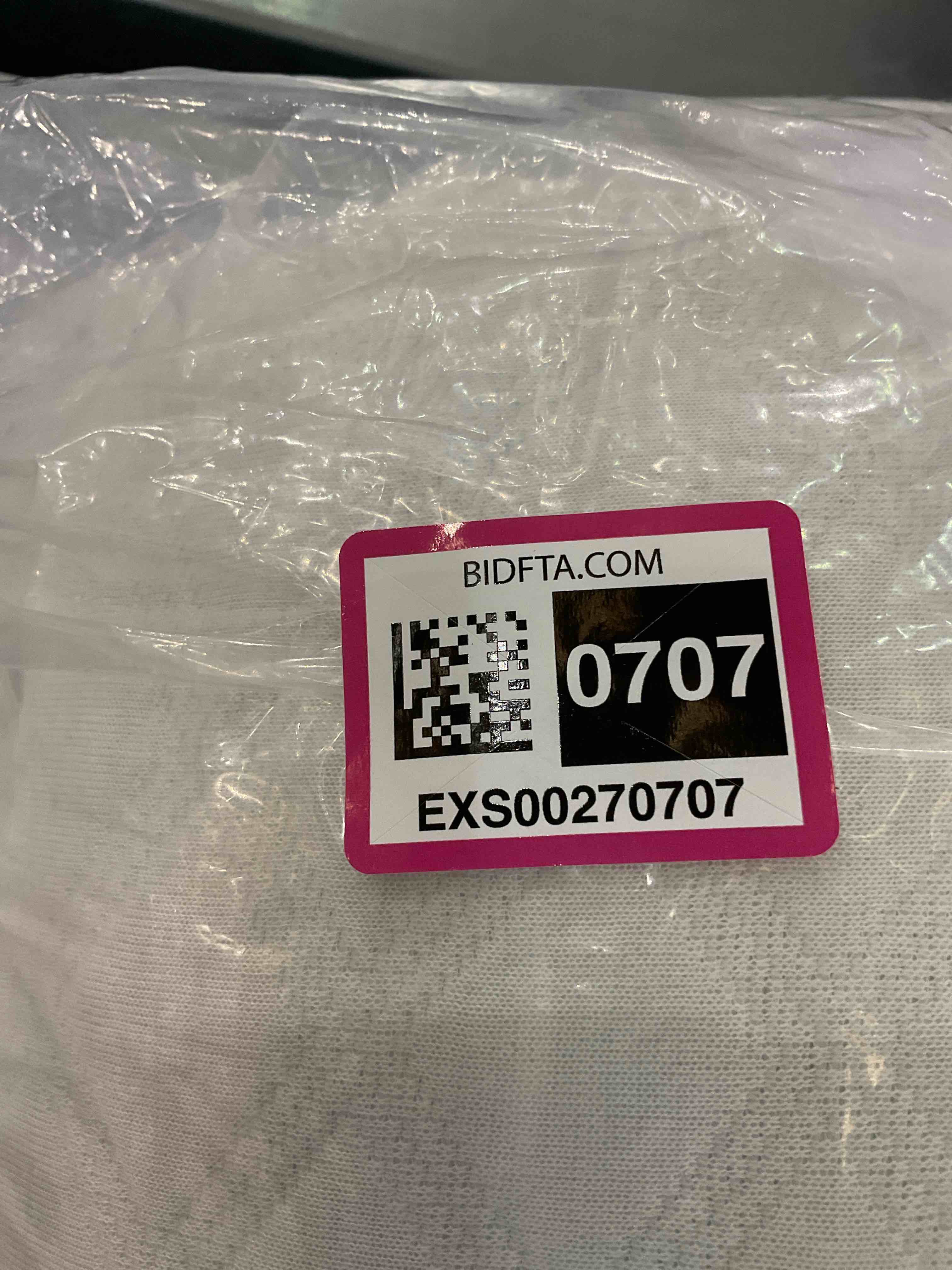 https://s3.amazonaws.com/lotting-images-prod/bidfta/EXS00270707_1685562187049.jpeg