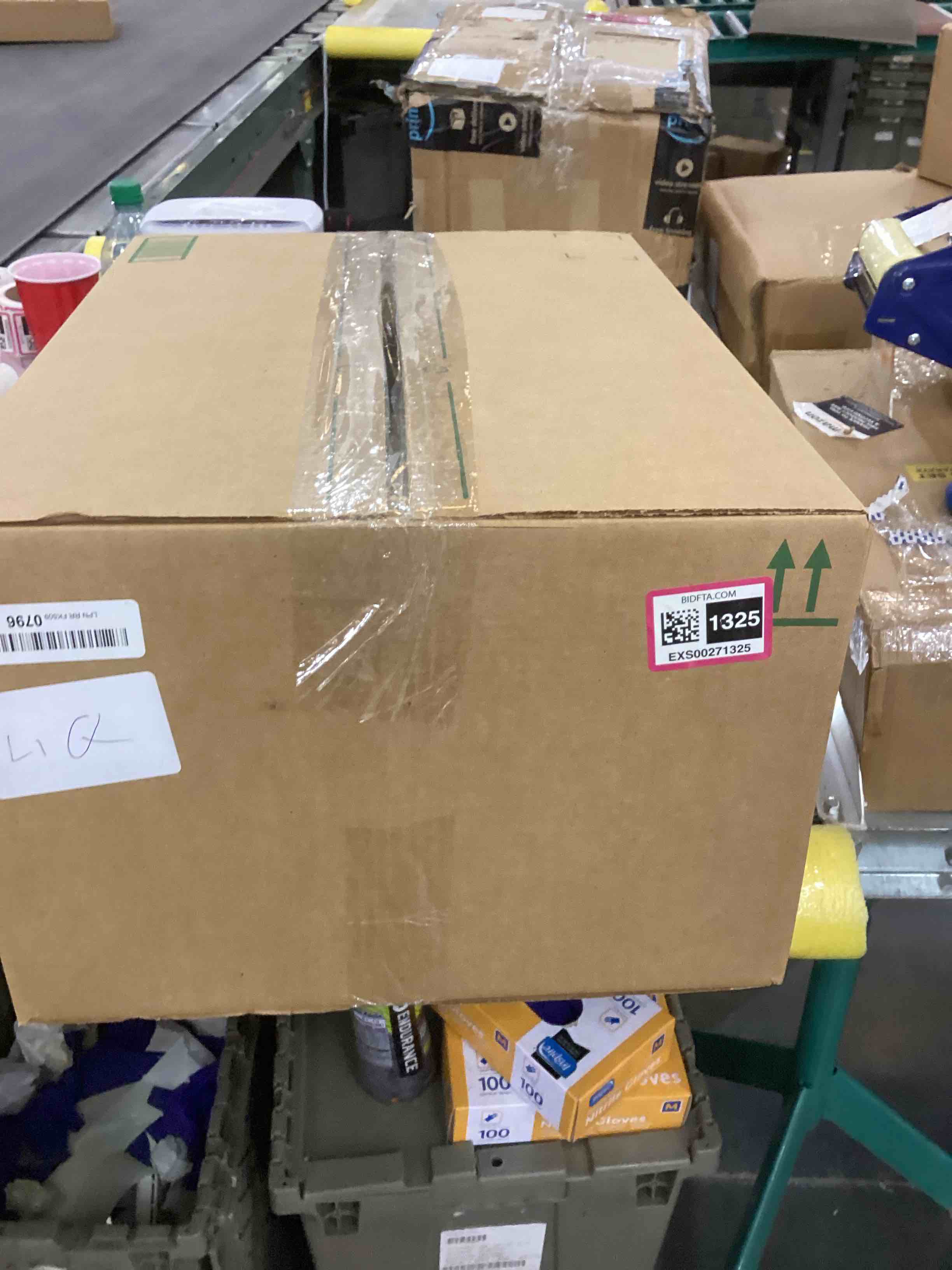 https://s3.amazonaws.com/lotting-images-prod/bidfta/EXS00271325_1685632056587.jpeg