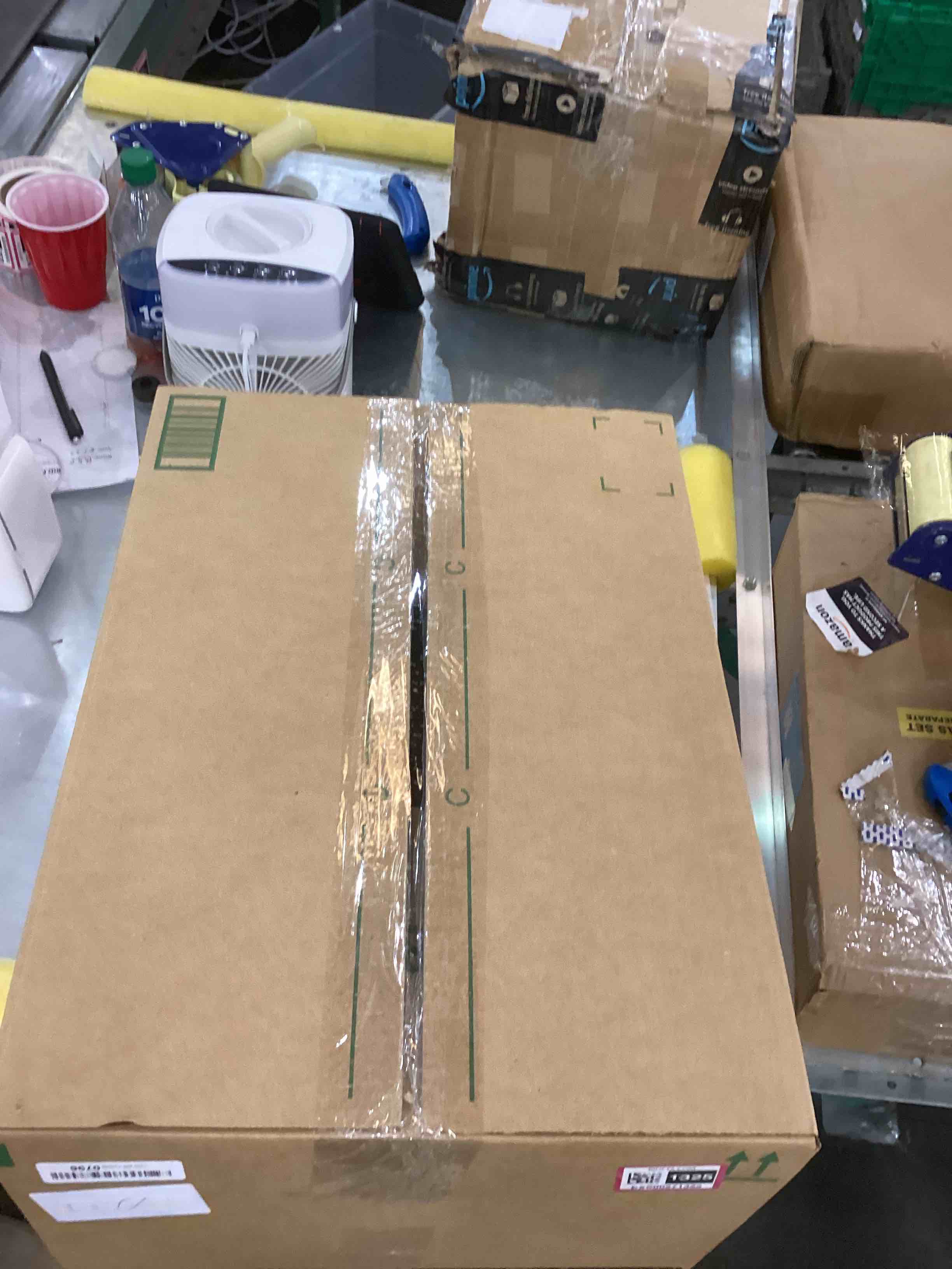 https://s3.amazonaws.com/lotting-images-prod/bidfta/EXS00271325_1685632058307.jpeg