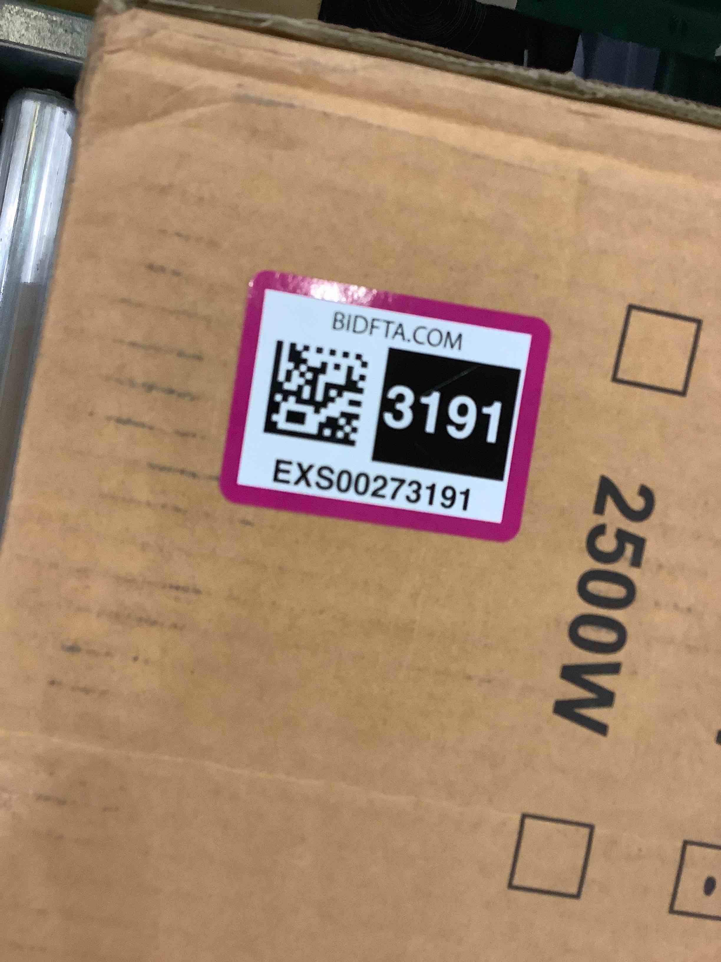 https://s3.amazonaws.com/lotting-images-prod/bidfta/EXS00273191_1685535912622.jpeg
