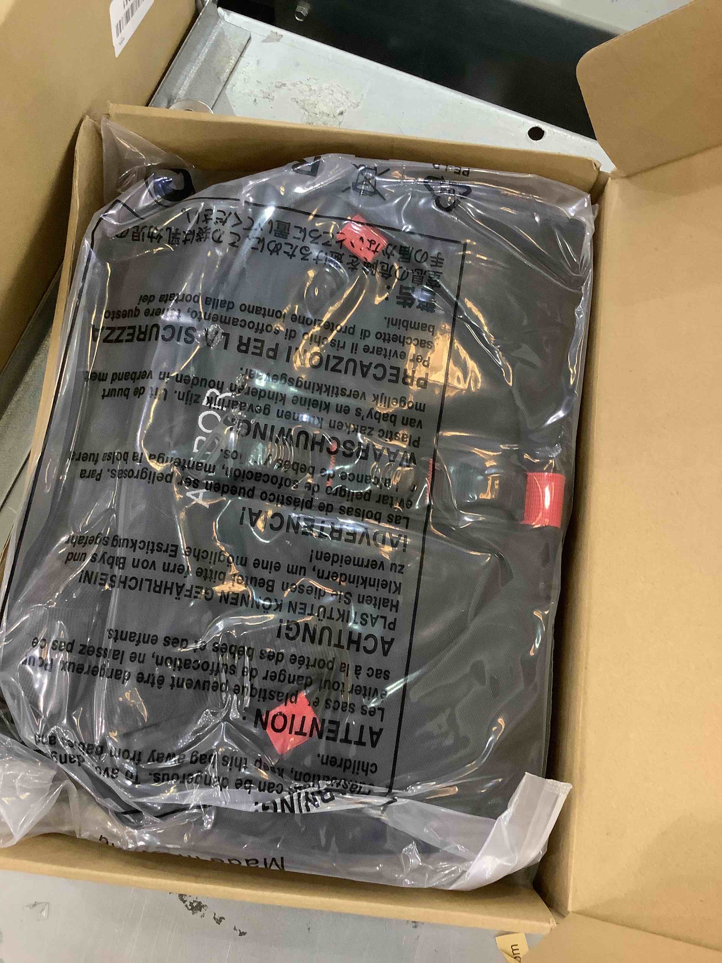 https://s3.amazonaws.com/lotting-images-prod/bidfta/EXS00273216_1685541586309.jpeg