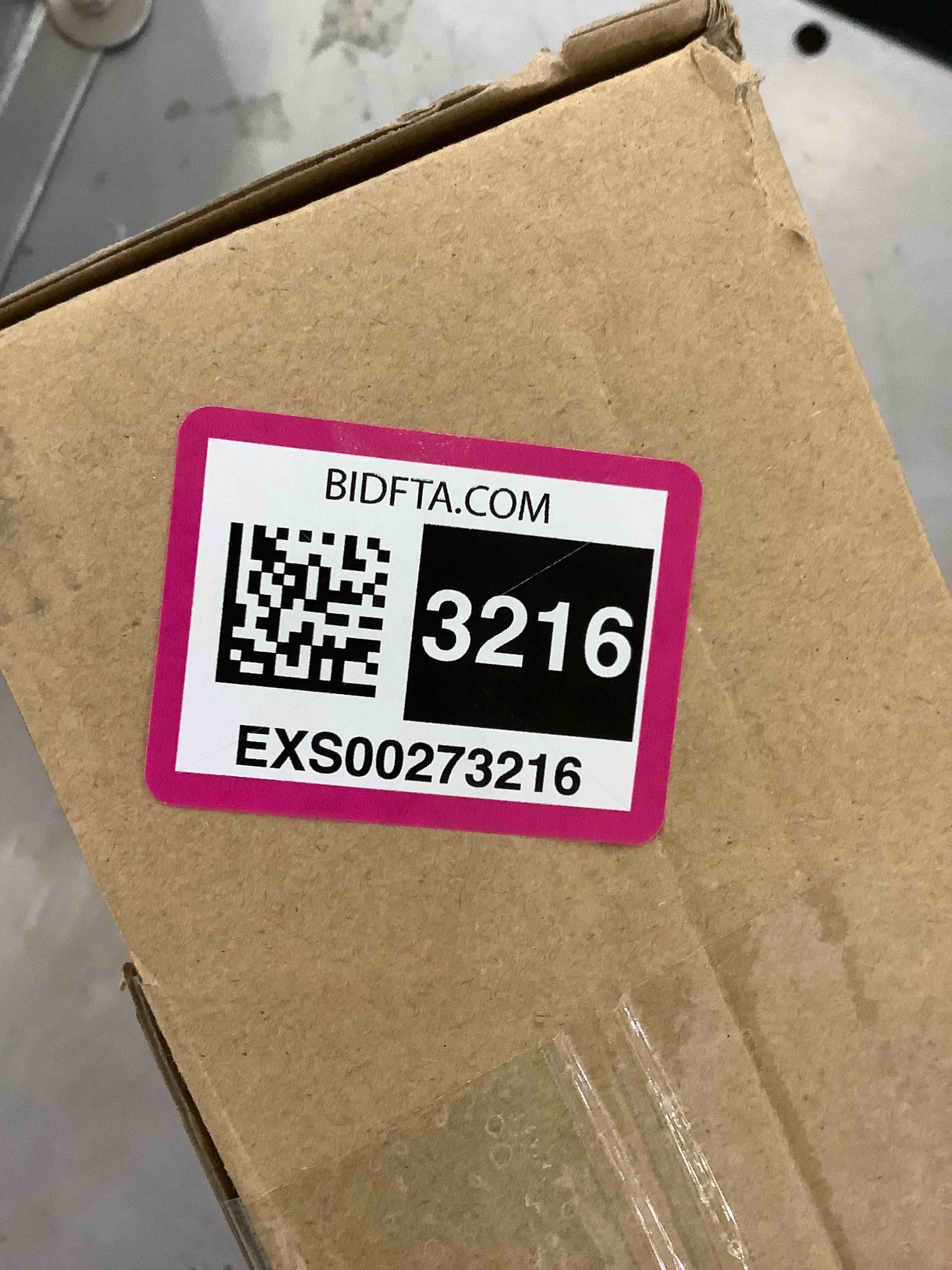 https://s3.amazonaws.com/lotting-images-prod/bidfta/EXS00273216_1685541616815.jpeg