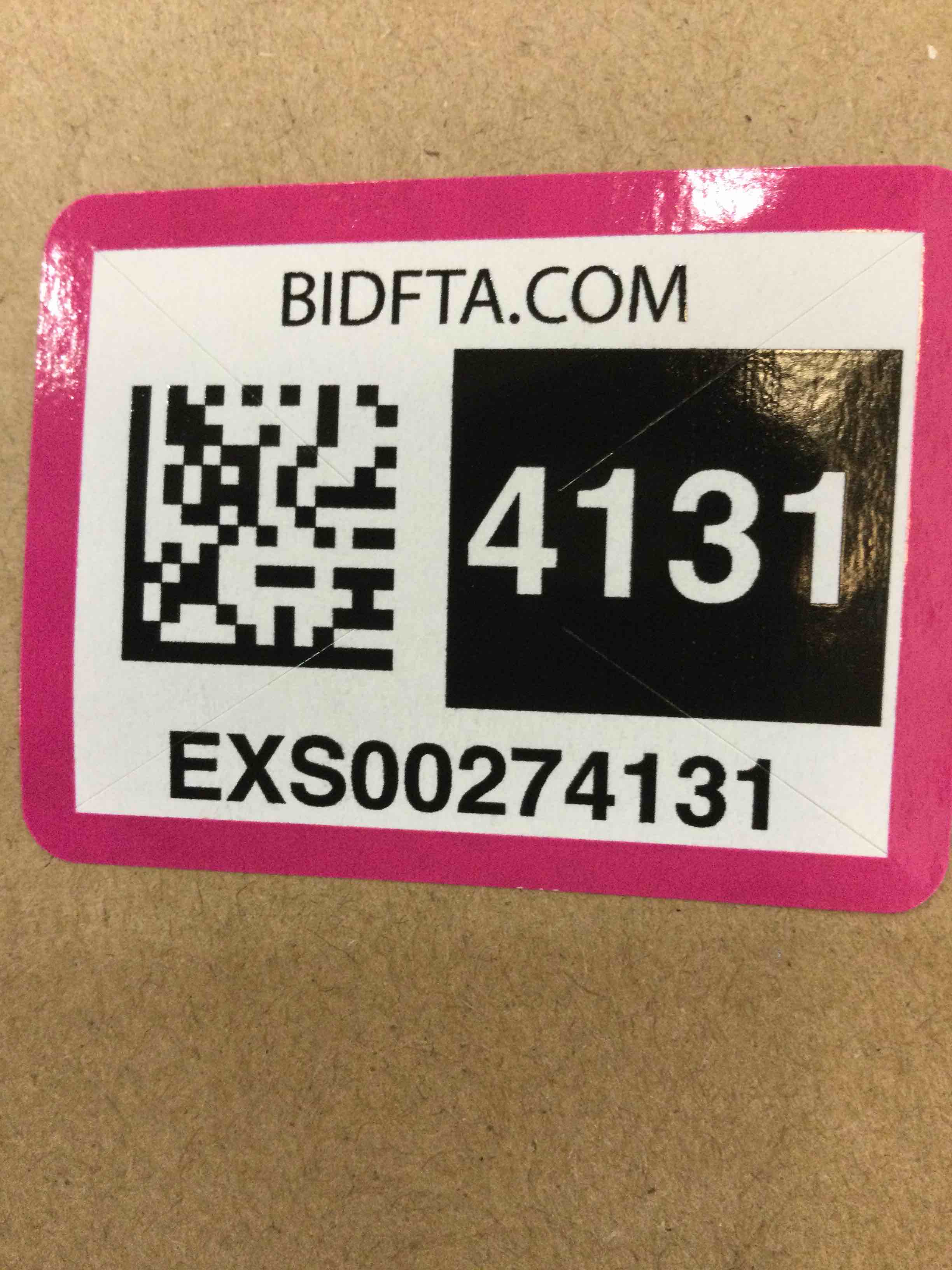 https://s3.amazonaws.com/lotting-images-prod/bidfta/EXS00274131_1685127826586.jpeg