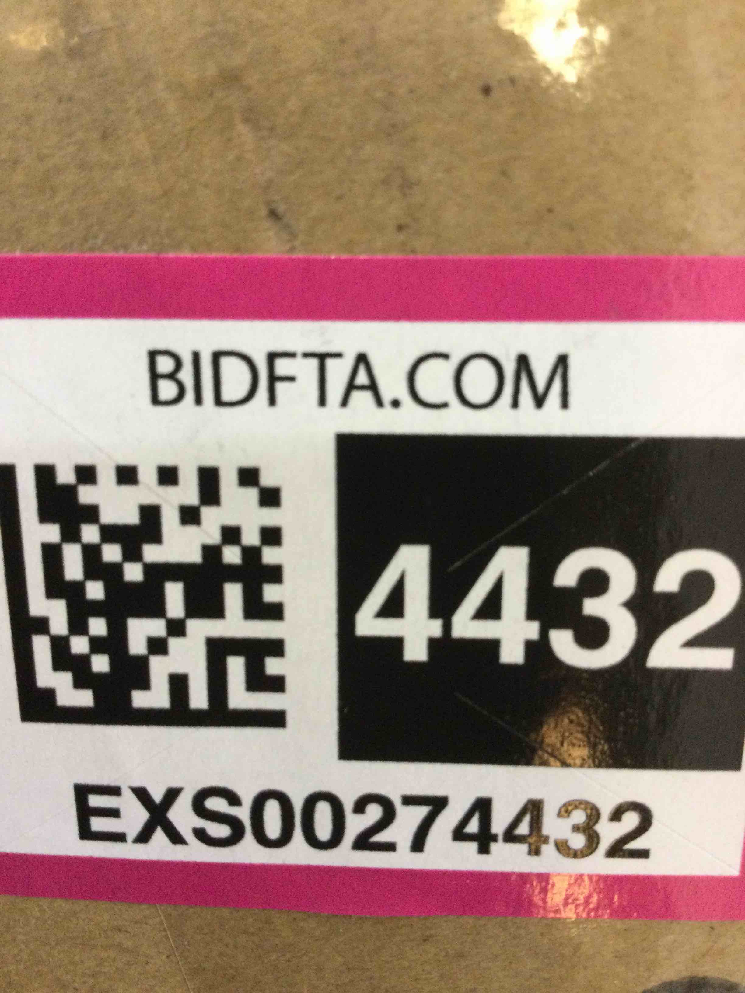 https://s3.amazonaws.com/lotting-images-prod/bidfta/EXS00274432_1685546899141.jpeg