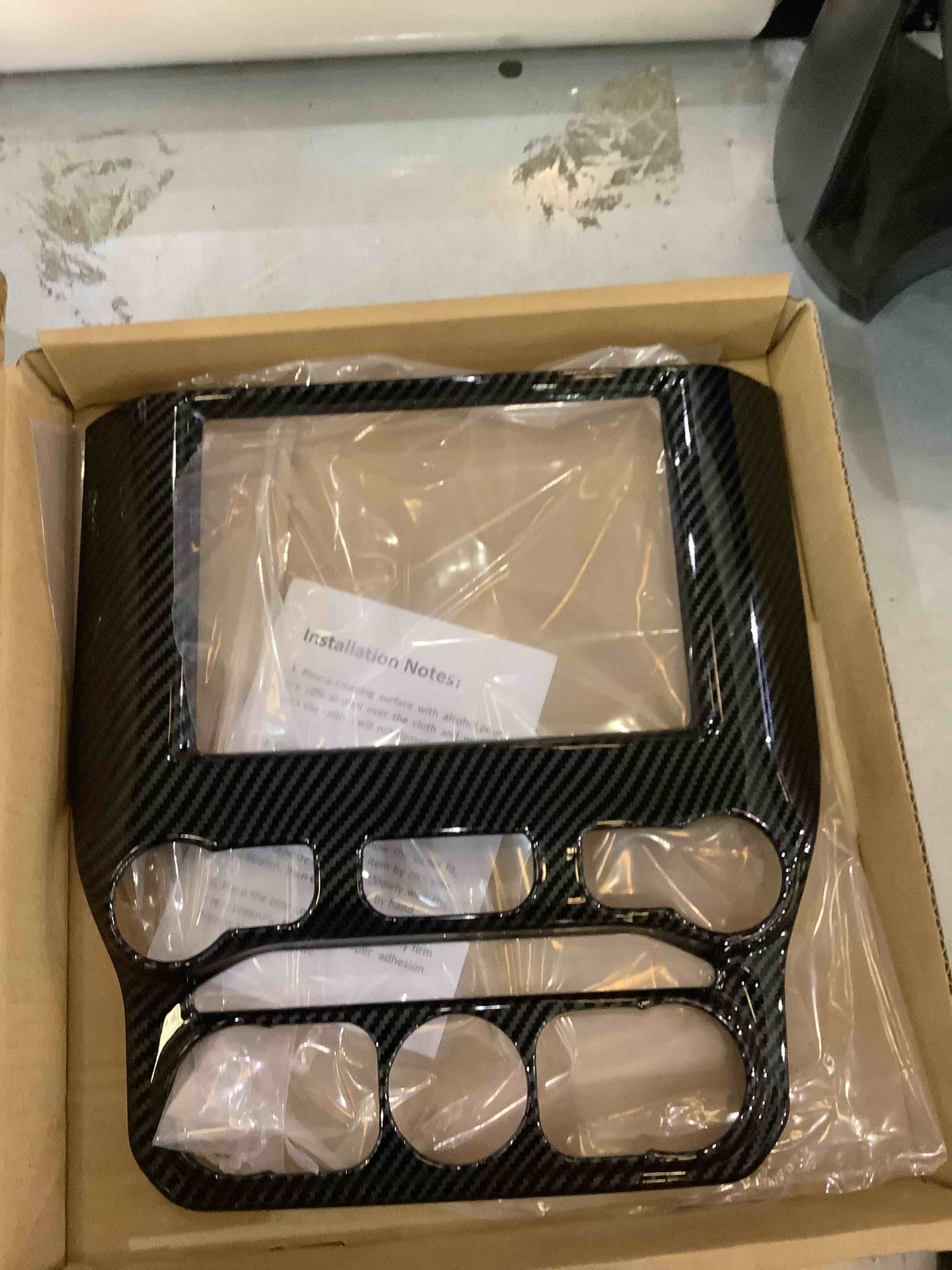 https://s3.amazonaws.com/lotting-images-prod/bidfta/EXS00275237_1685712826471.jpeg