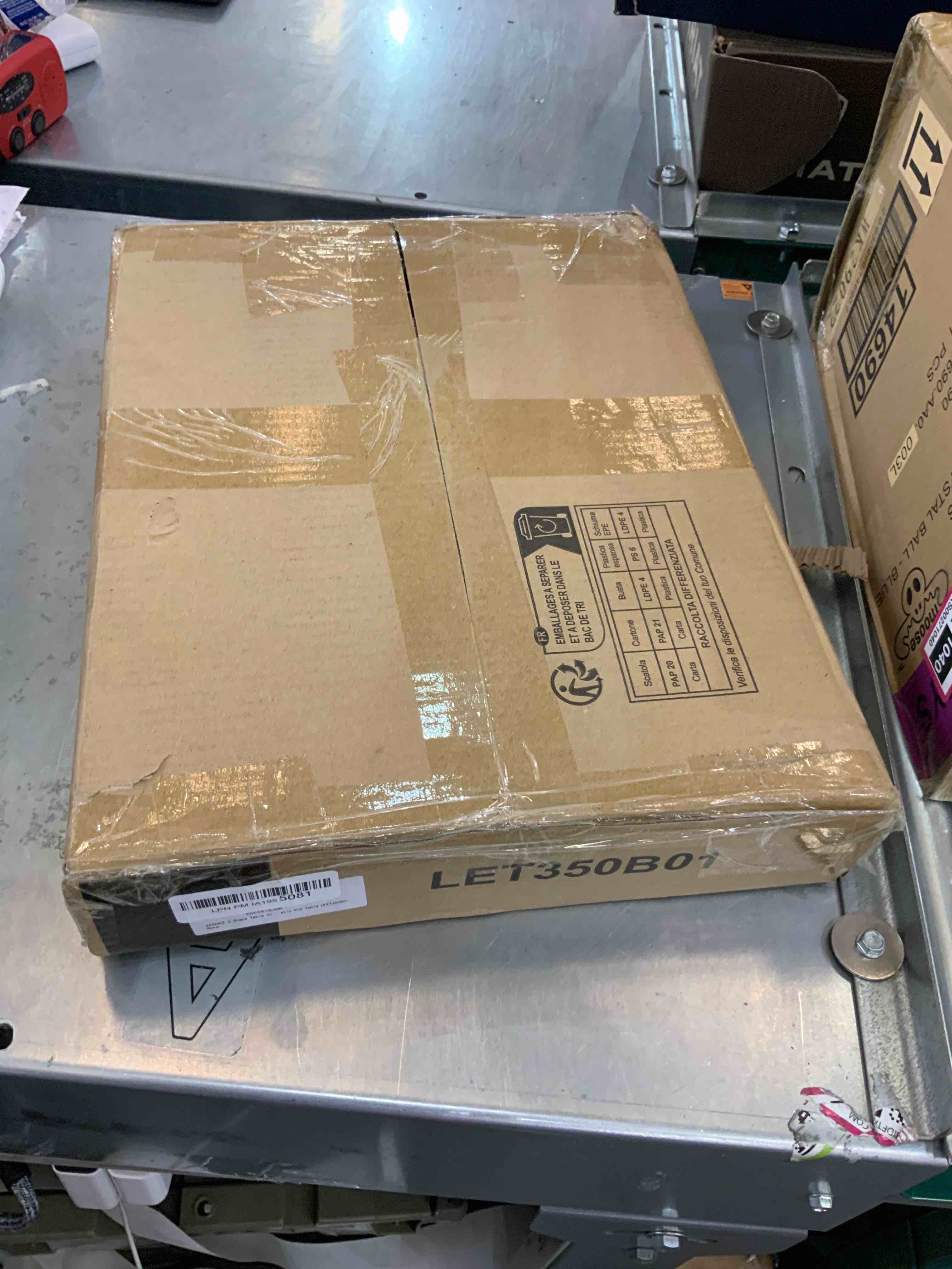 https://s3.amazonaws.com/lotting-images-prod/bidfta/EXS00275810_1685030087701.jpeg