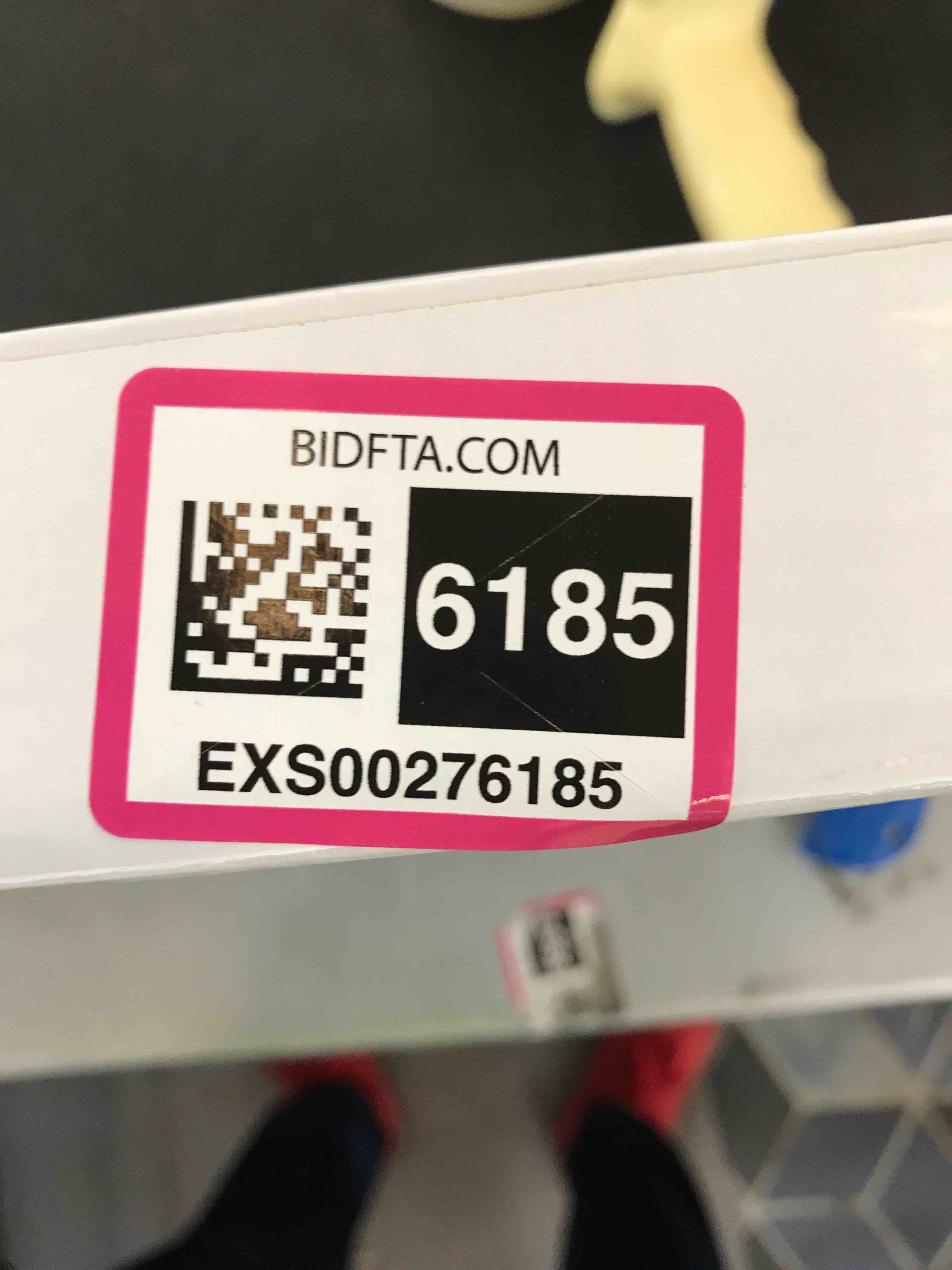 https://s3.amazonaws.com/lotting-images-prod/bidfta/EXS00276185_1685631837888.jpeg