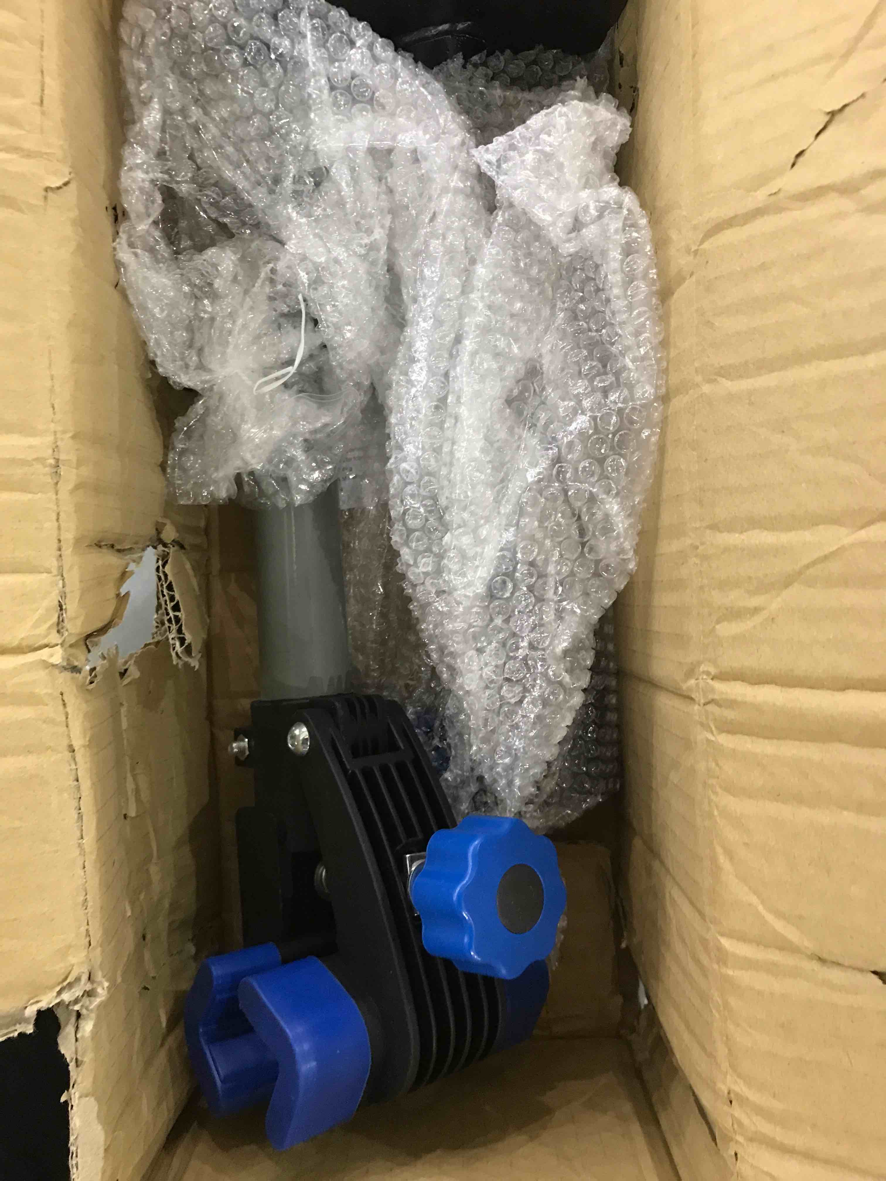 https://s3.amazonaws.com/lotting-images-prod/bidfta/EXS00276363_1686052519784.jpeg