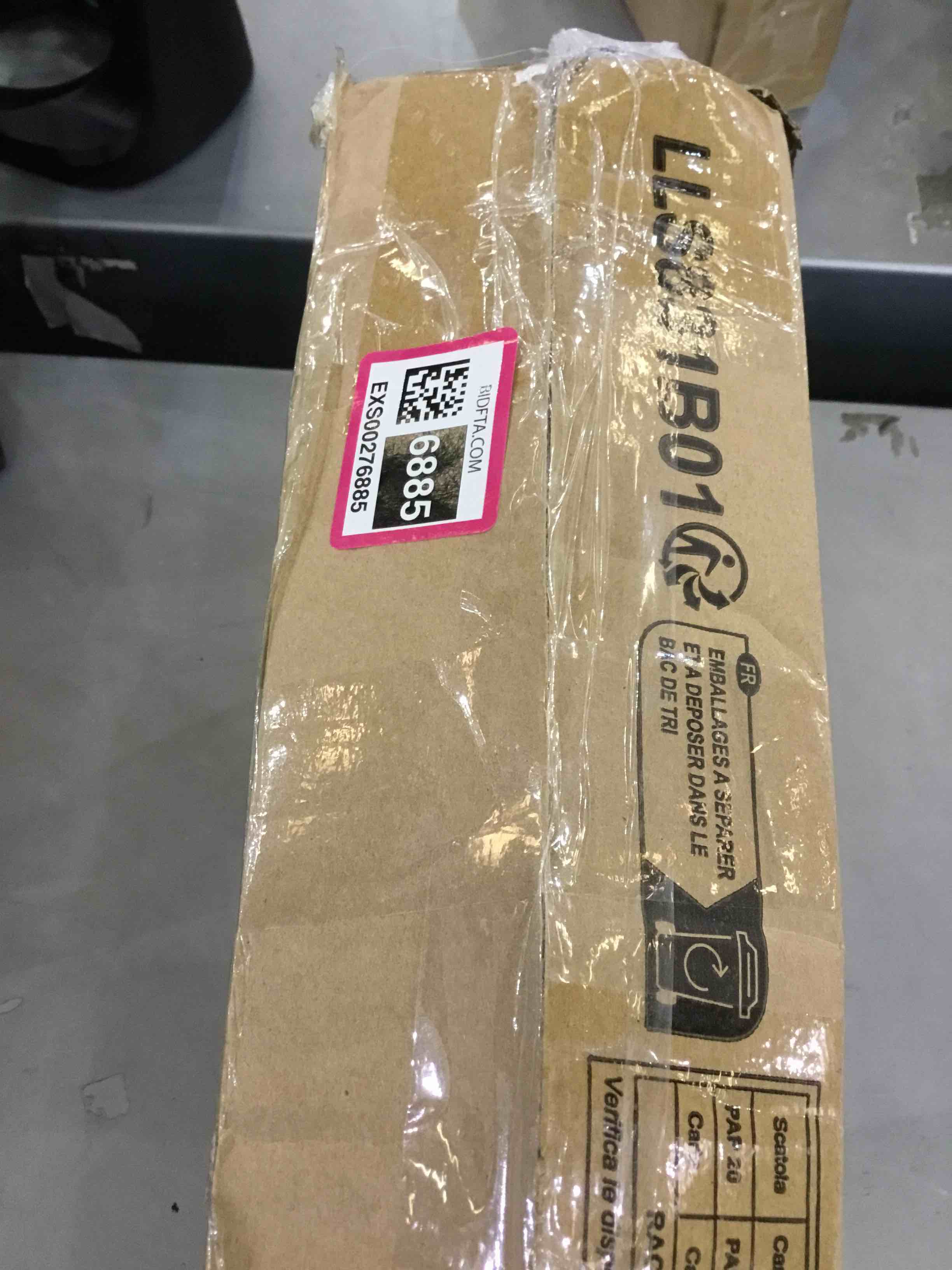 https://s3.amazonaws.com/lotting-images-prod/bidfta/EXS00276885_1685541120777.jpeg