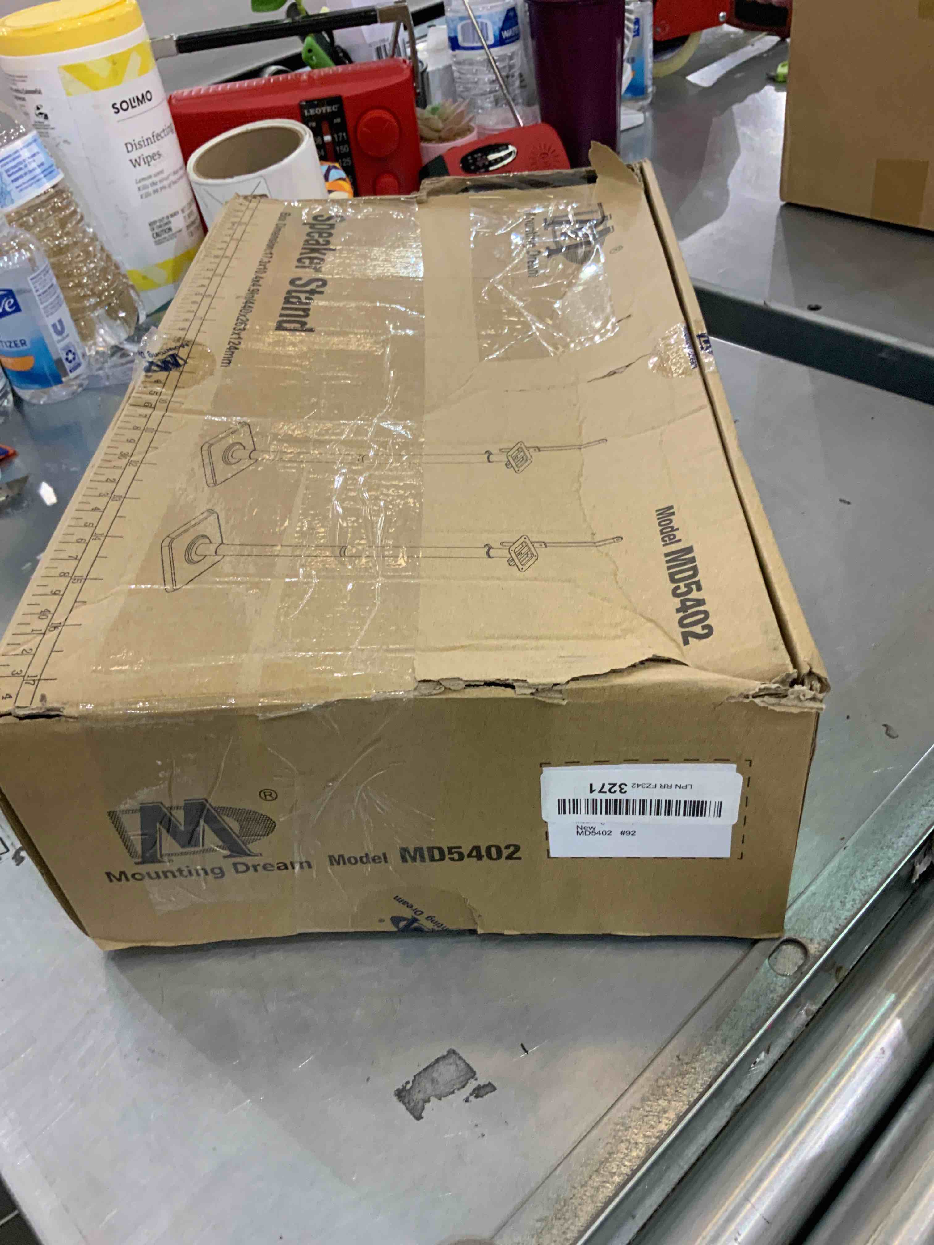 https://s3.amazonaws.com/lotting-images-prod/bidfta/EXS00277092_1685456131493.jpeg