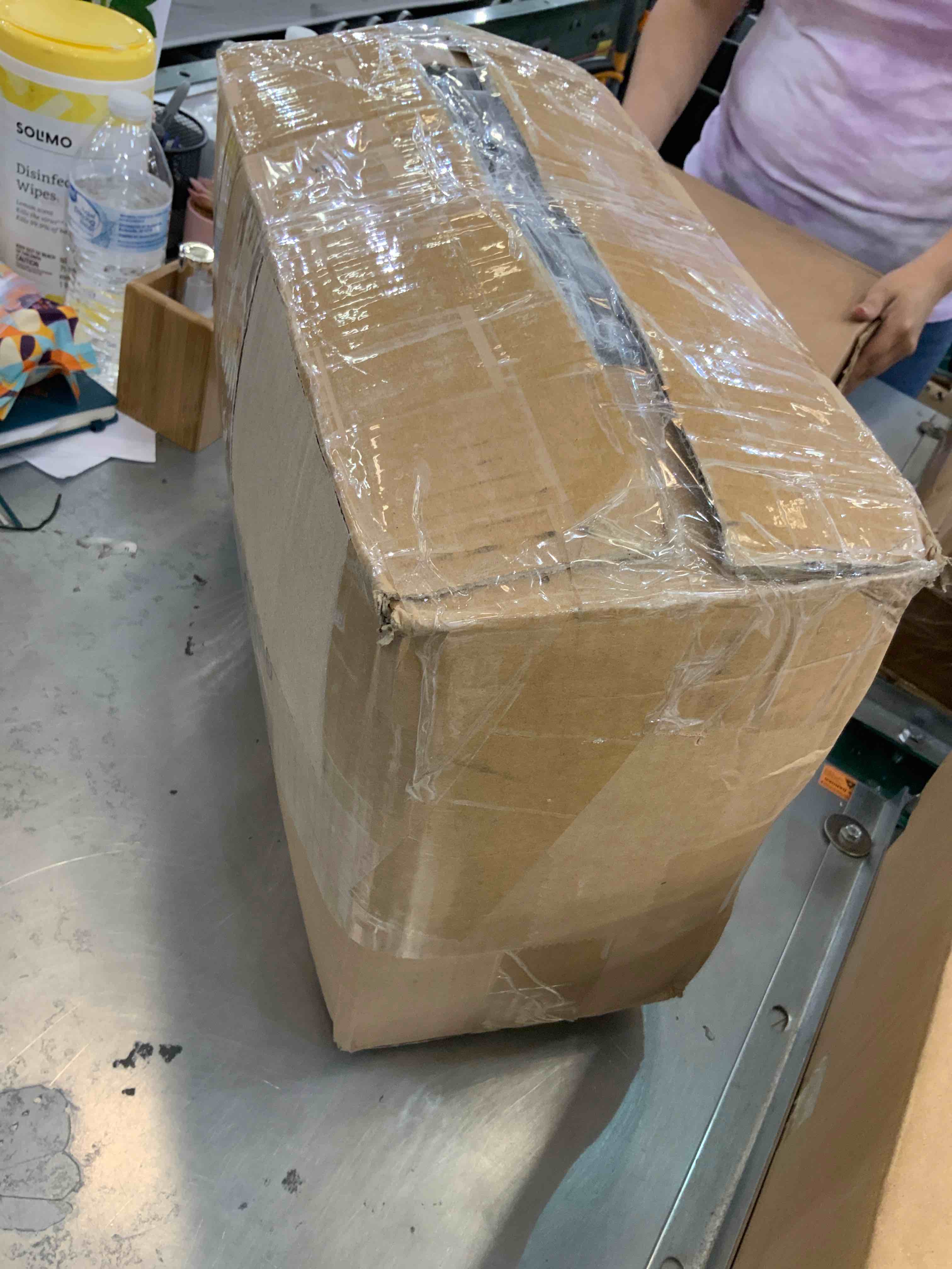 https://s3.amazonaws.com/lotting-images-prod/bidfta/EXS00277177_1685466296440.jpeg