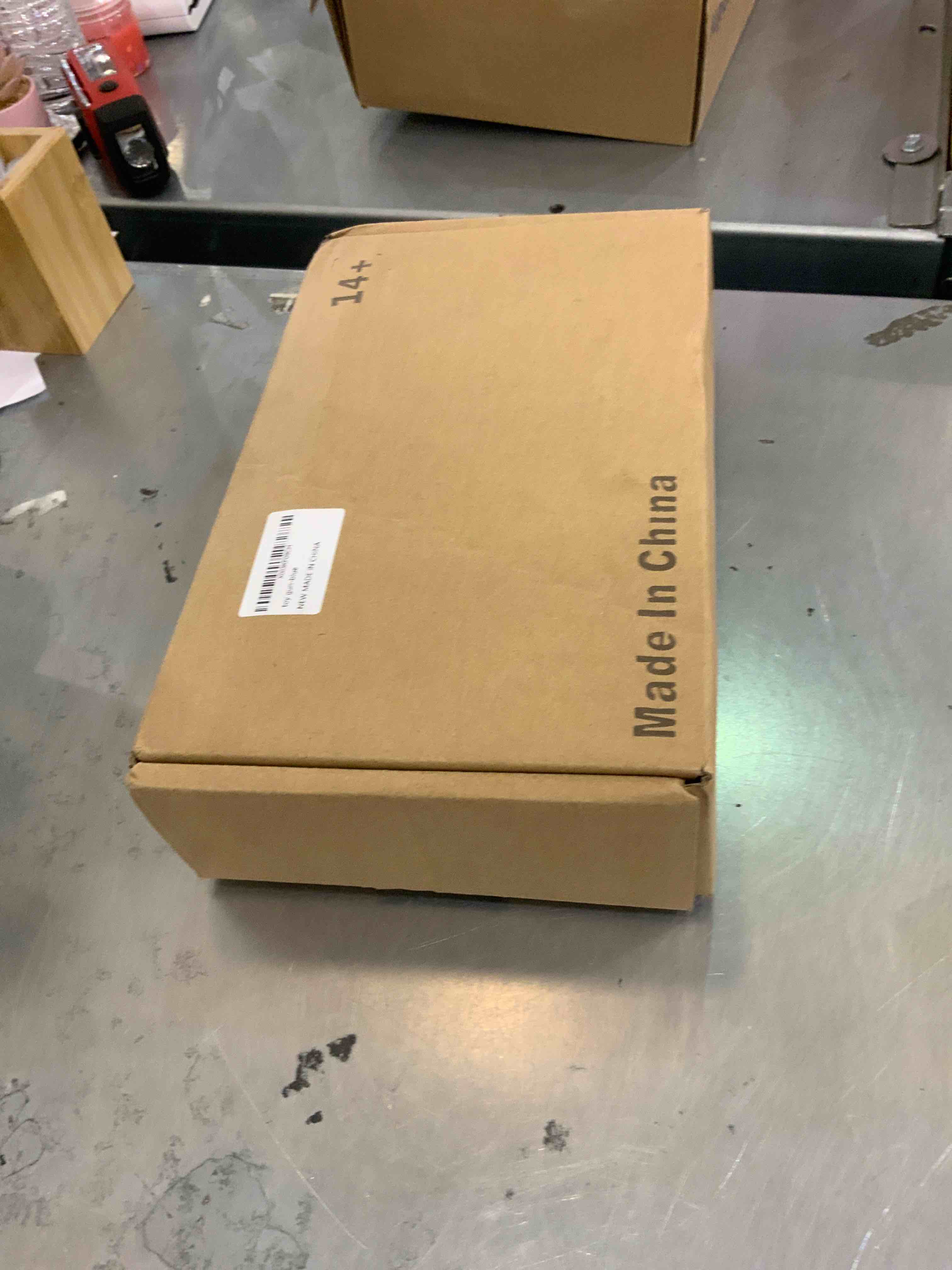 https://s3.amazonaws.com/lotting-images-prod/bidfta/EXS00277206_1685468758488.jpeg