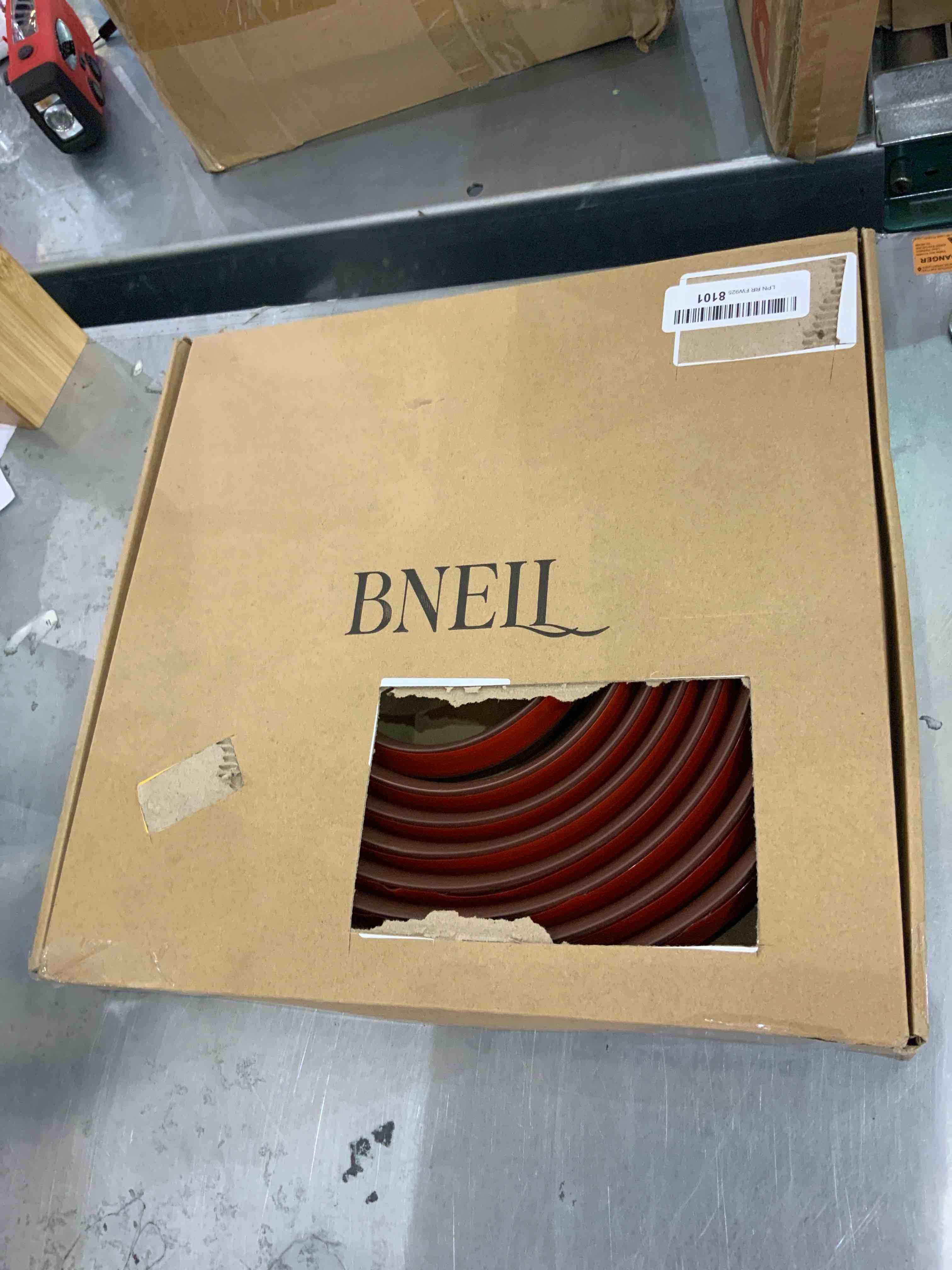 https://s3.amazonaws.com/lotting-images-prod/bidfta/EXS00277320_1685536983125.jpeg