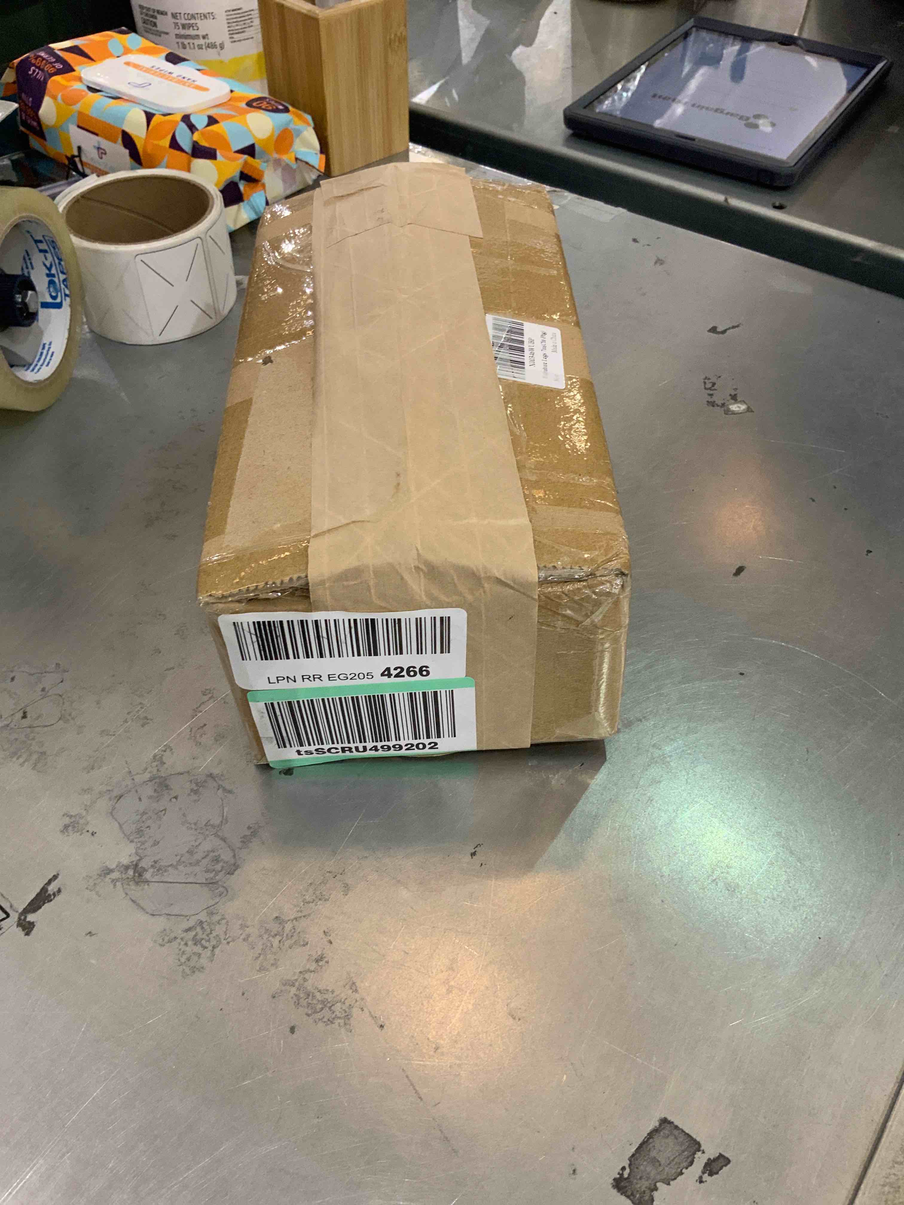 https://s3.amazonaws.com/lotting-images-prod/bidfta/EXS00277358_1685541658356.jpeg