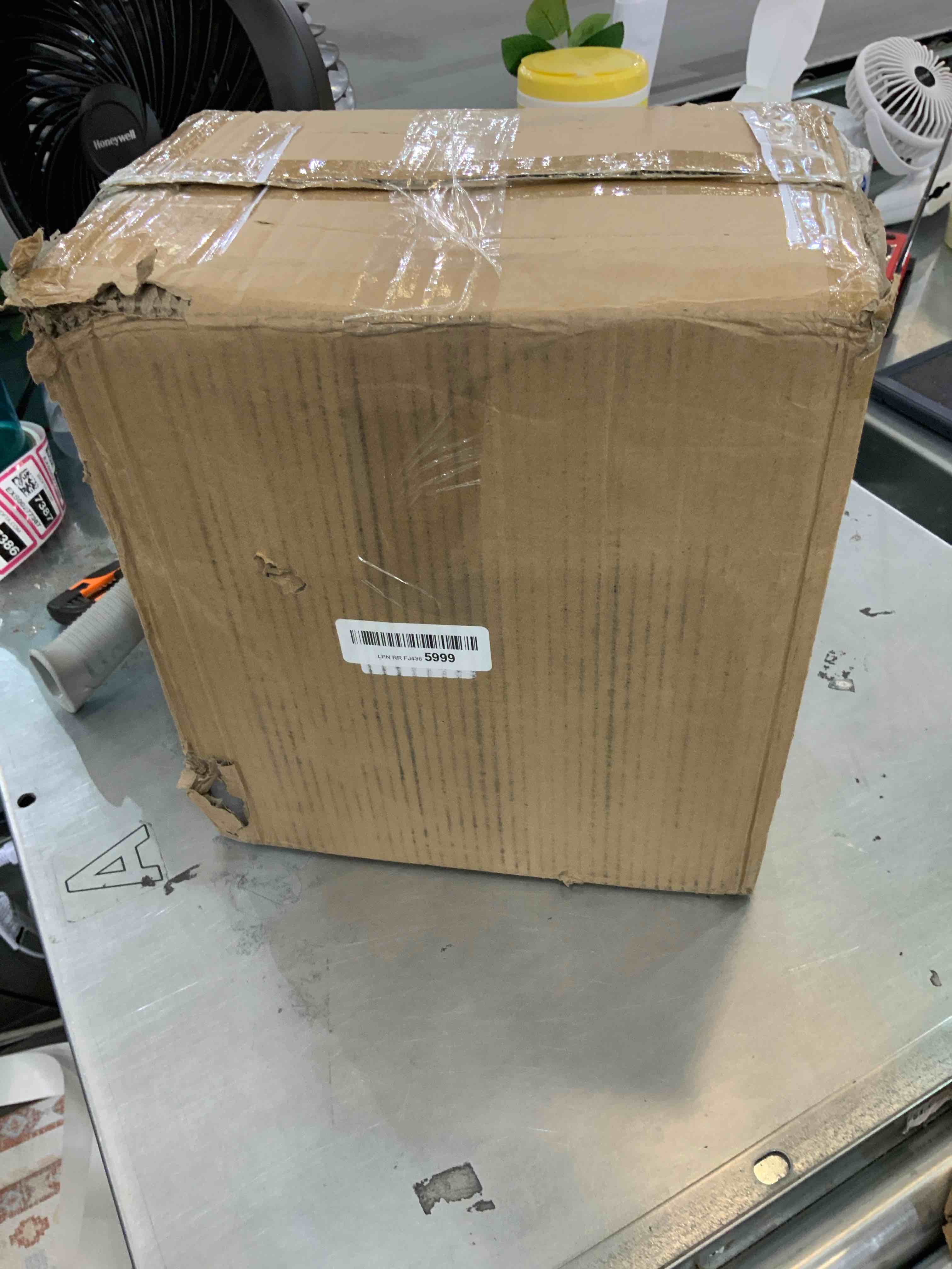 https://s3.amazonaws.com/lotting-images-prod/bidfta/EXS00277385_1685544045484.jpeg